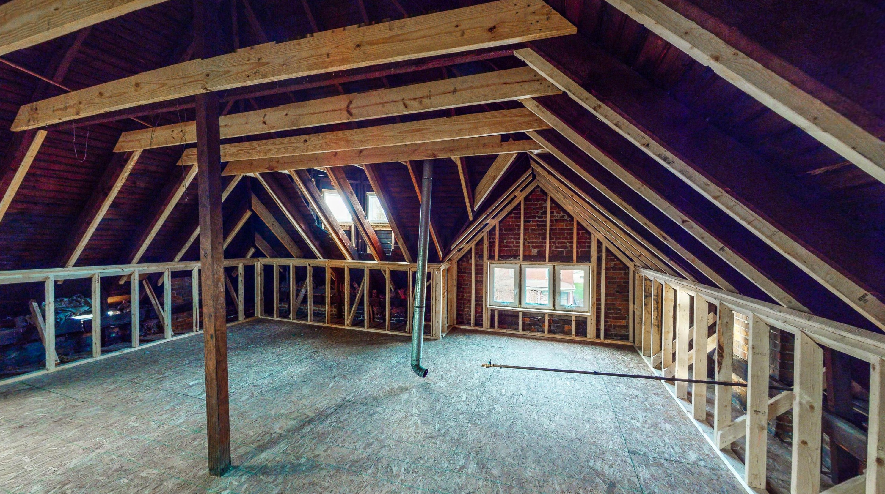 1271 Long St, Columbus OH 43203-2097 exterior