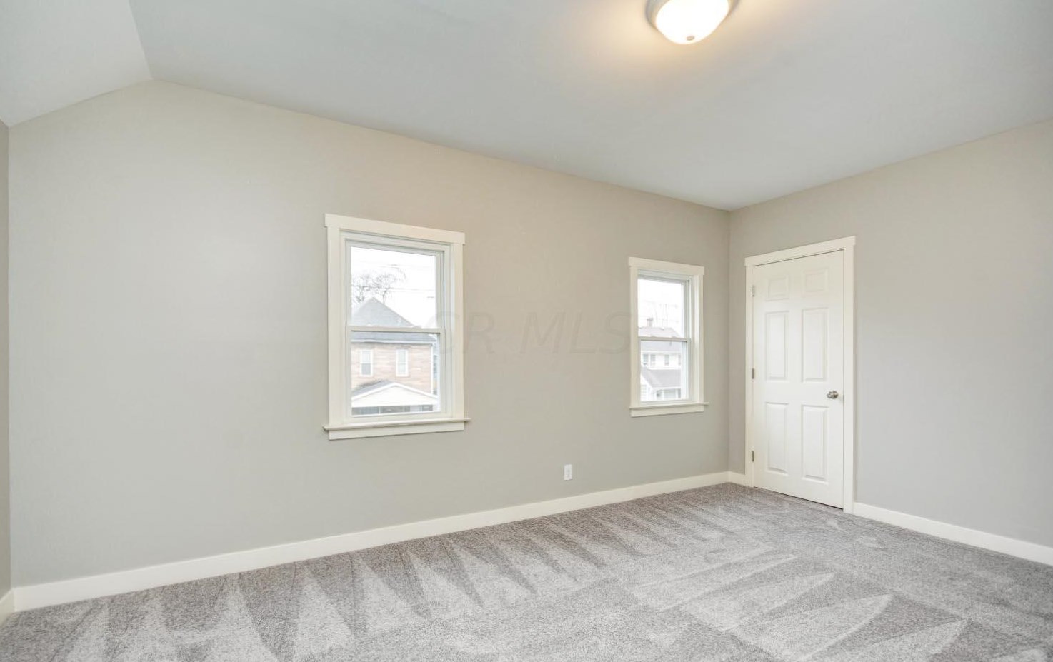 948 Lockbourne Rd, Columbus OH 43206-1625 exterior