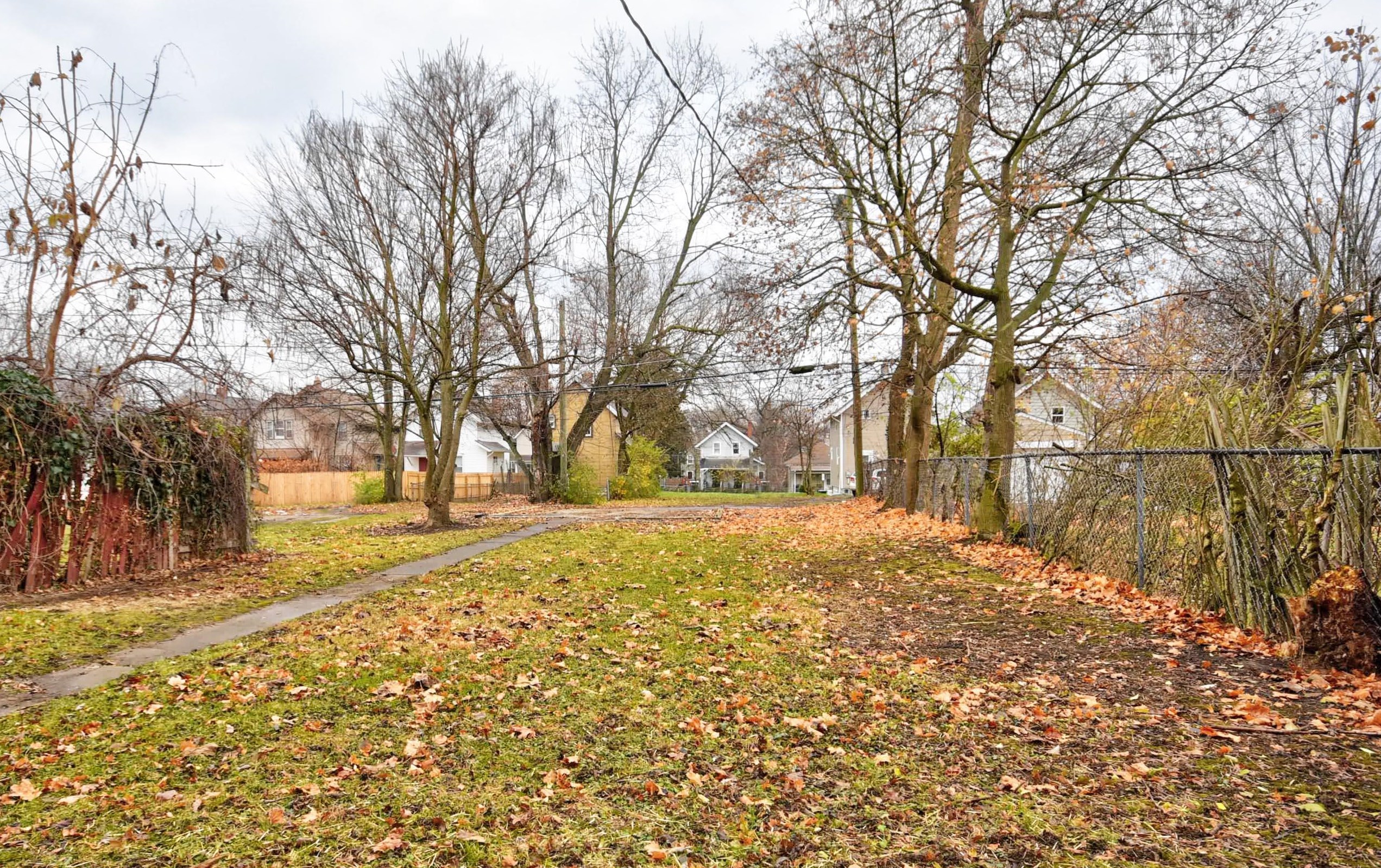 948 Lockbourne Rd, Columbus OH 43206-1625 exterior