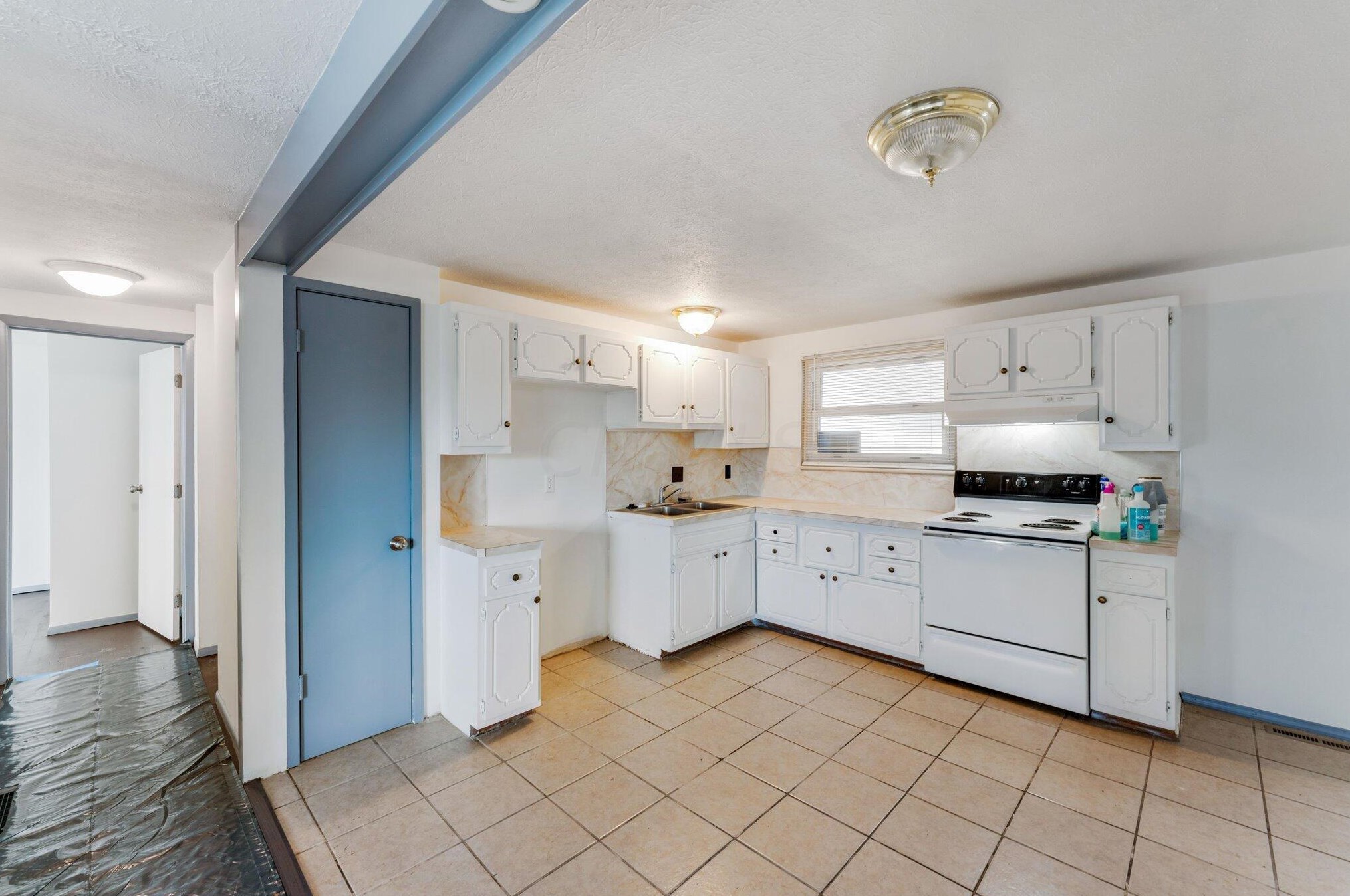 3760 Lynward Rd, Columbus OH 43228-3138 exterior