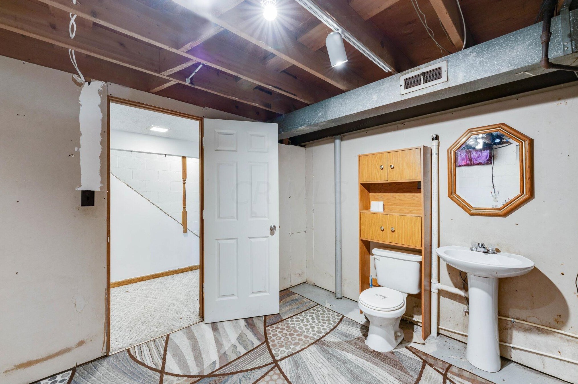 3760 Lynward Rd, Columbus OH 43228-3138 exterior