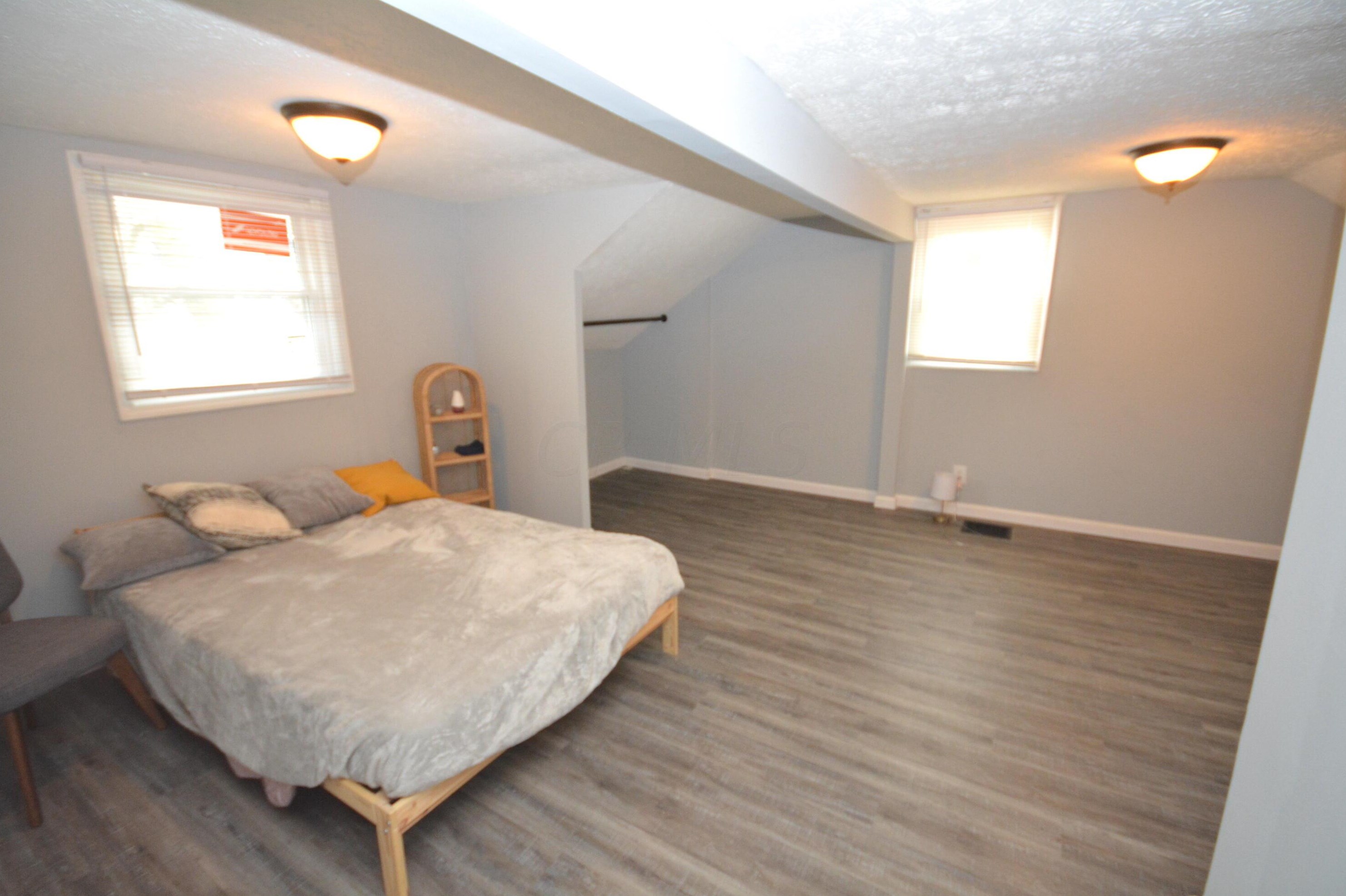 147 Nashoba Ave, Columbus OH 43223-1215 exterior