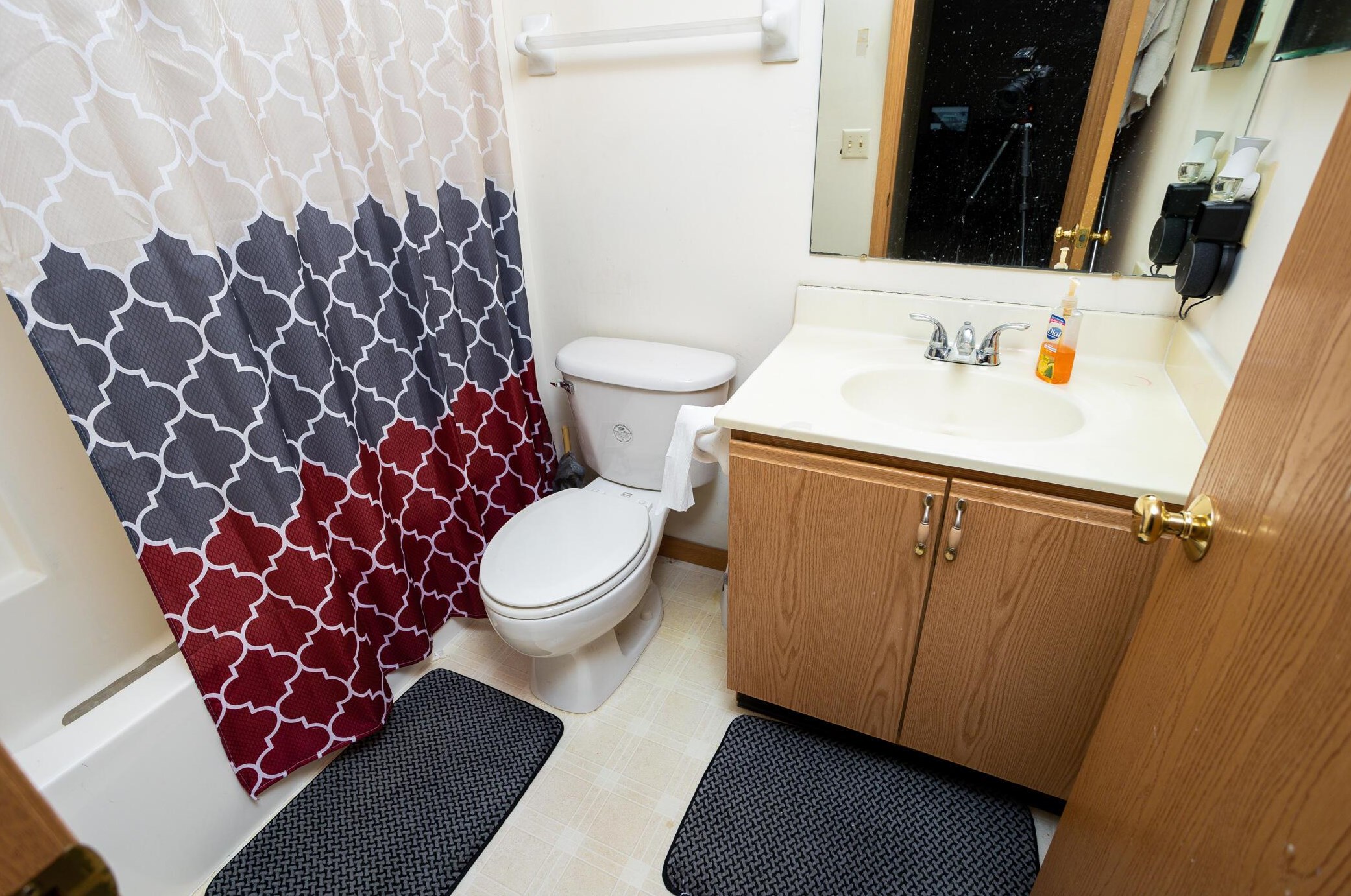 3431 Omega Dr, Columbus OH 43231-8815 exterior