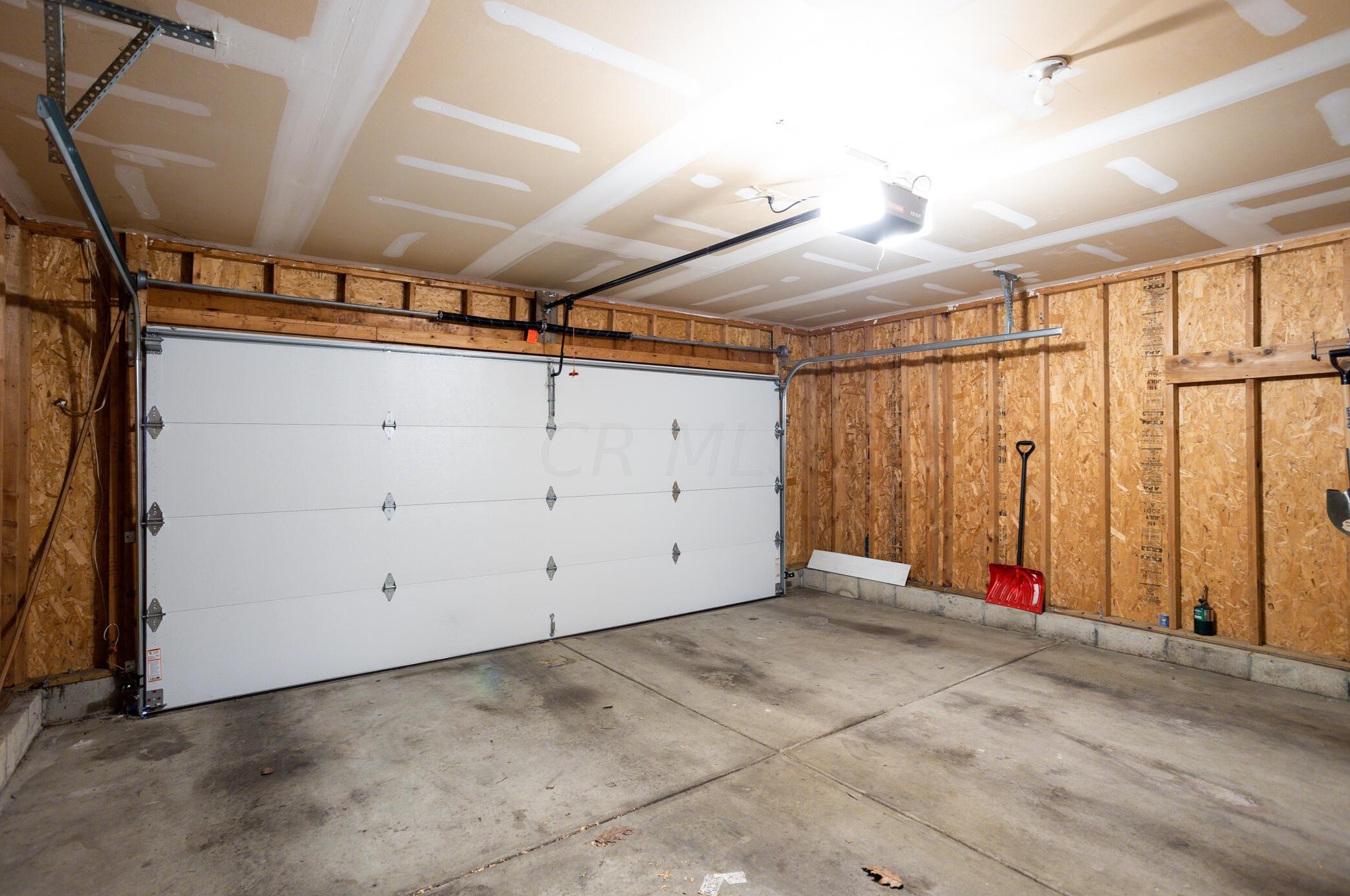 3431 Omega Dr, Columbus OH 43231-8815 exterior