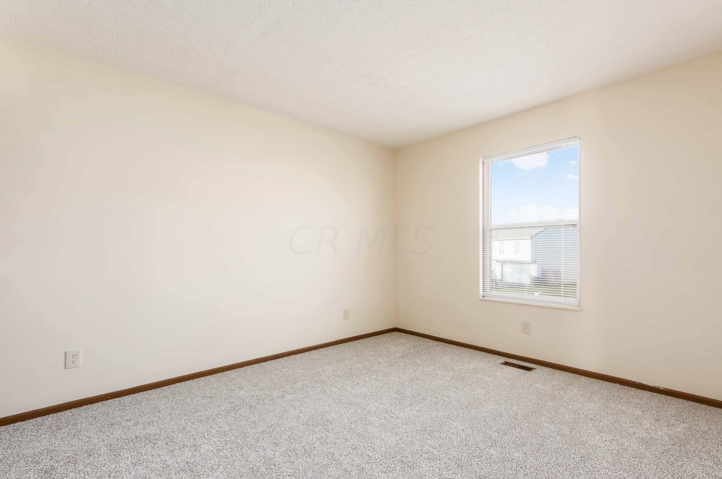 1308 Pinnacle Dr, Columbus OH 43204-1776 exterior