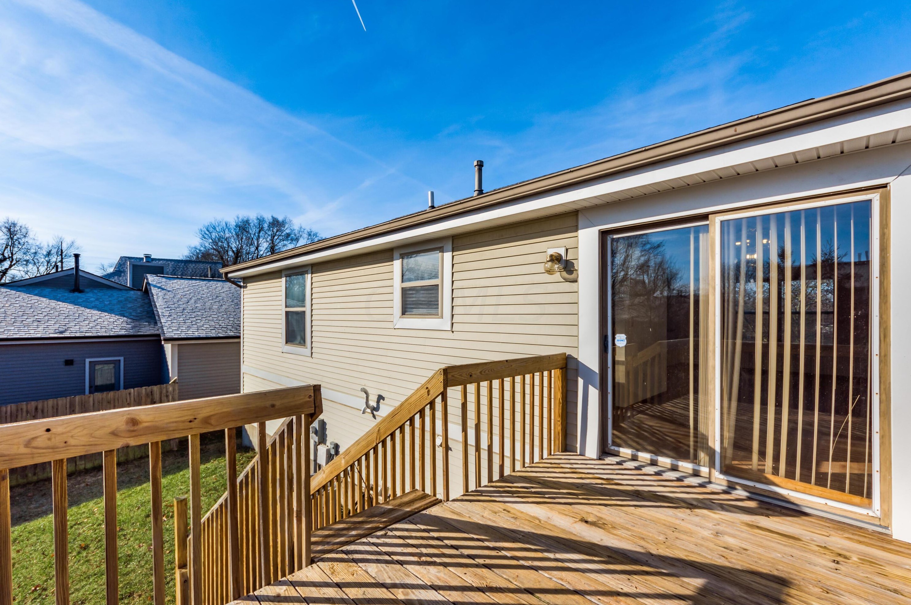 1308 Pinnacle Dr, Columbus OH 43204-1776 exterior