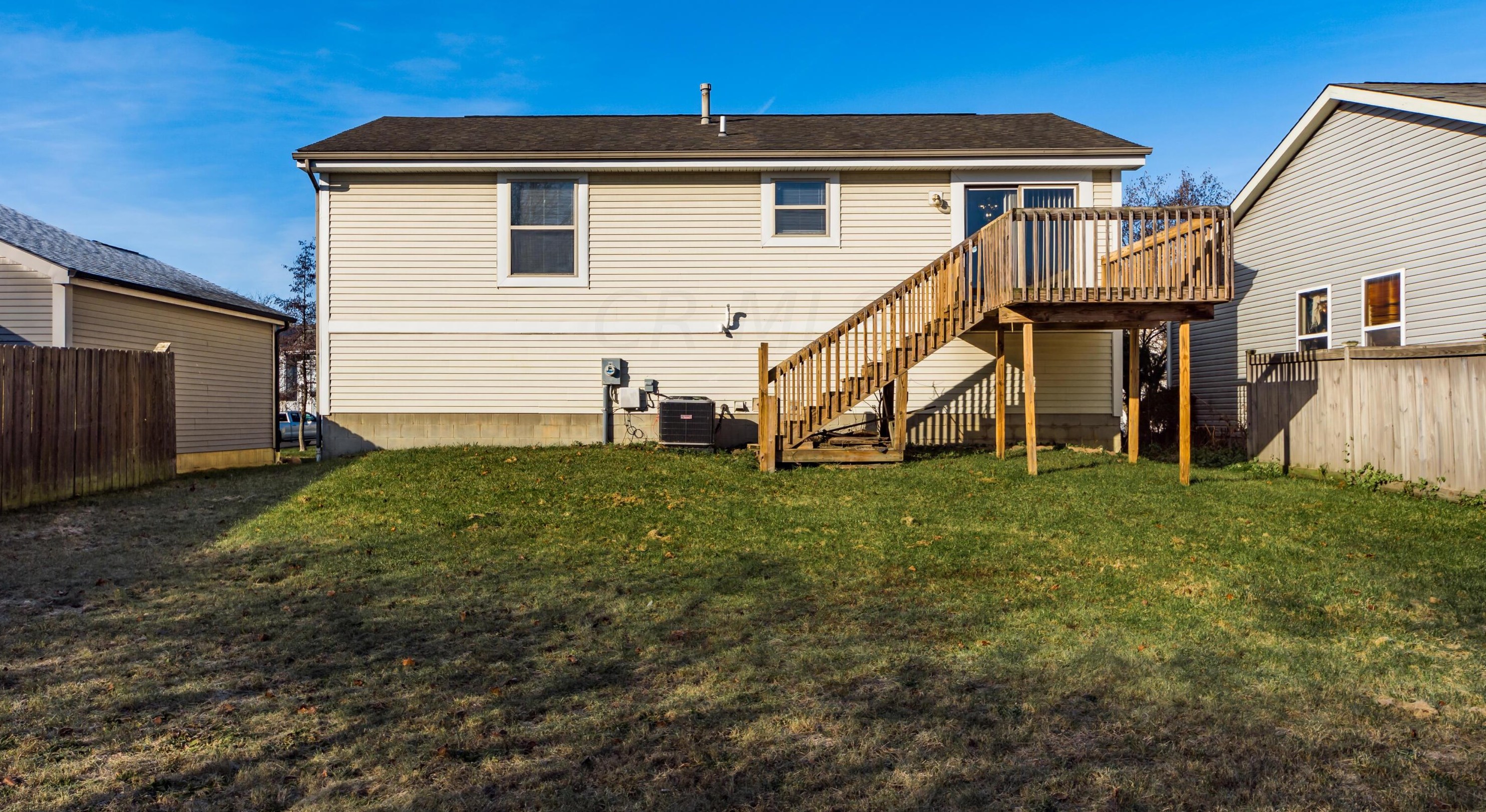 1308 Pinnacle Dr, Columbus OH 43204-1776 exterior