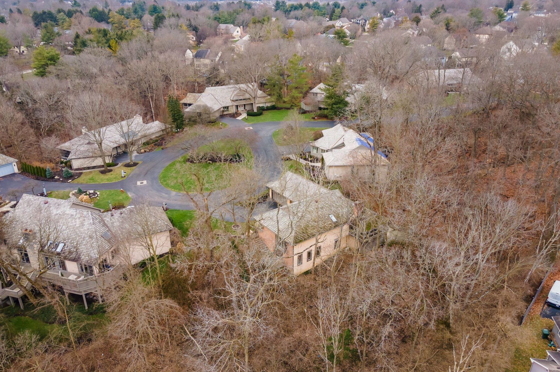 730 Old Oak Trce, Columbus OH 43235-1760 exterior