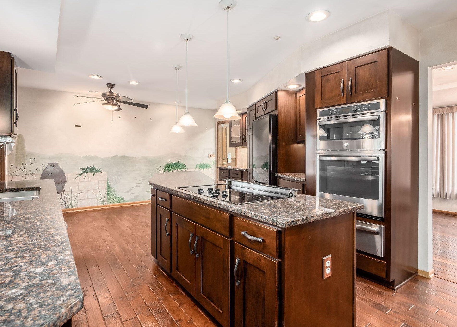 730 Old Oak Trce, Columbus OH 43235-1760 exterior