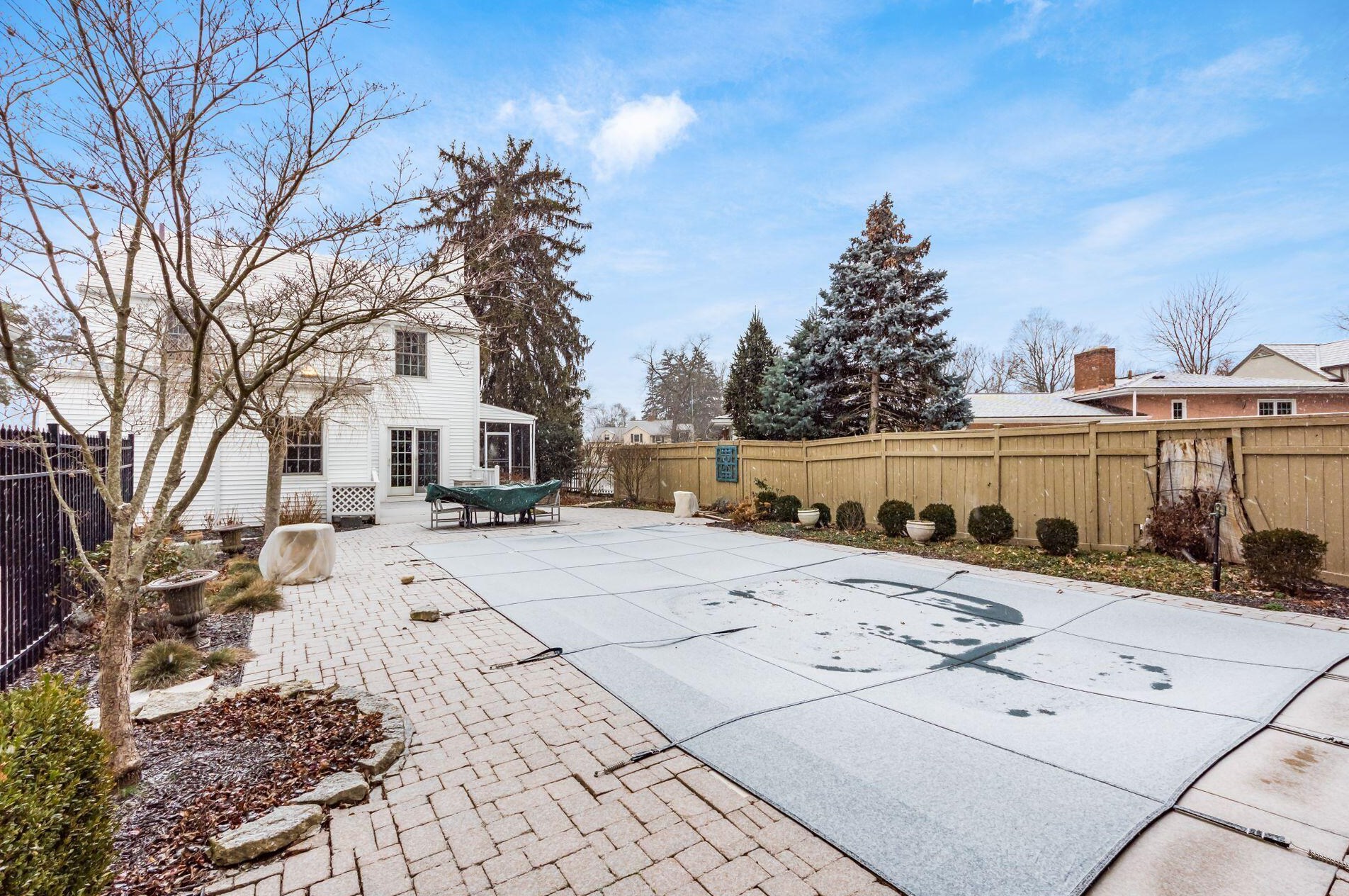 1740 Essex Rd, Columbus OH 43221-3845 exterior