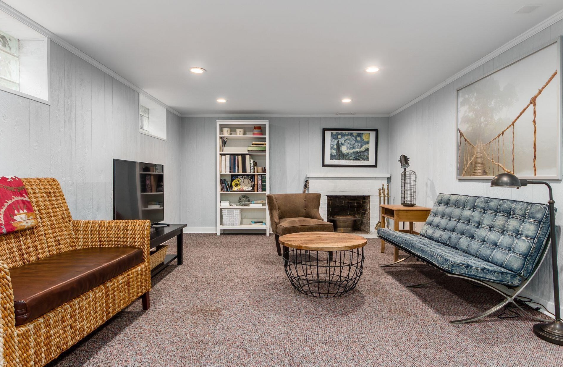 1740 Essex Rd, Columbus OH 43221-3845 exterior