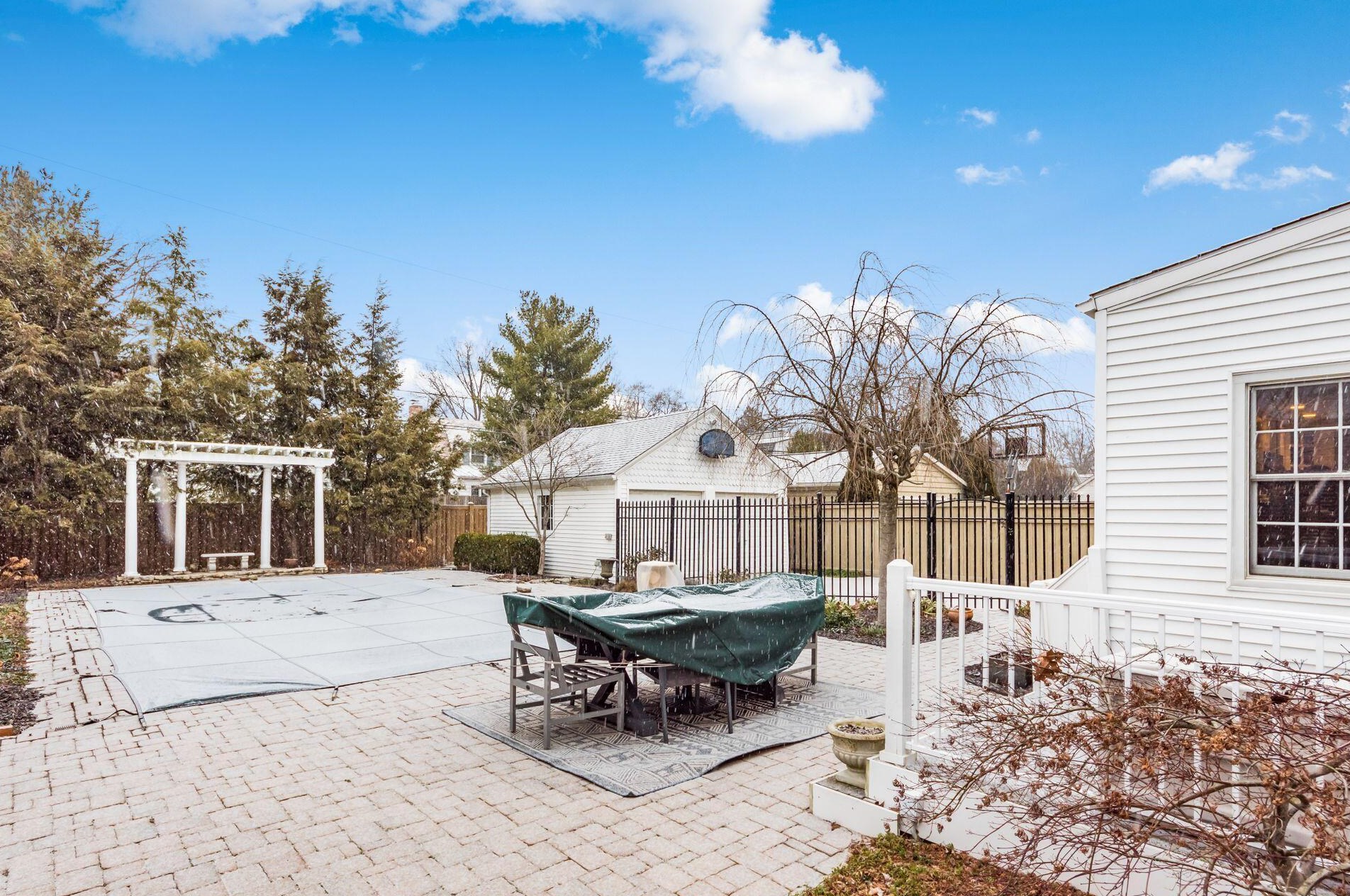 1740 Essex Rd, Columbus OH 43221-3845 exterior