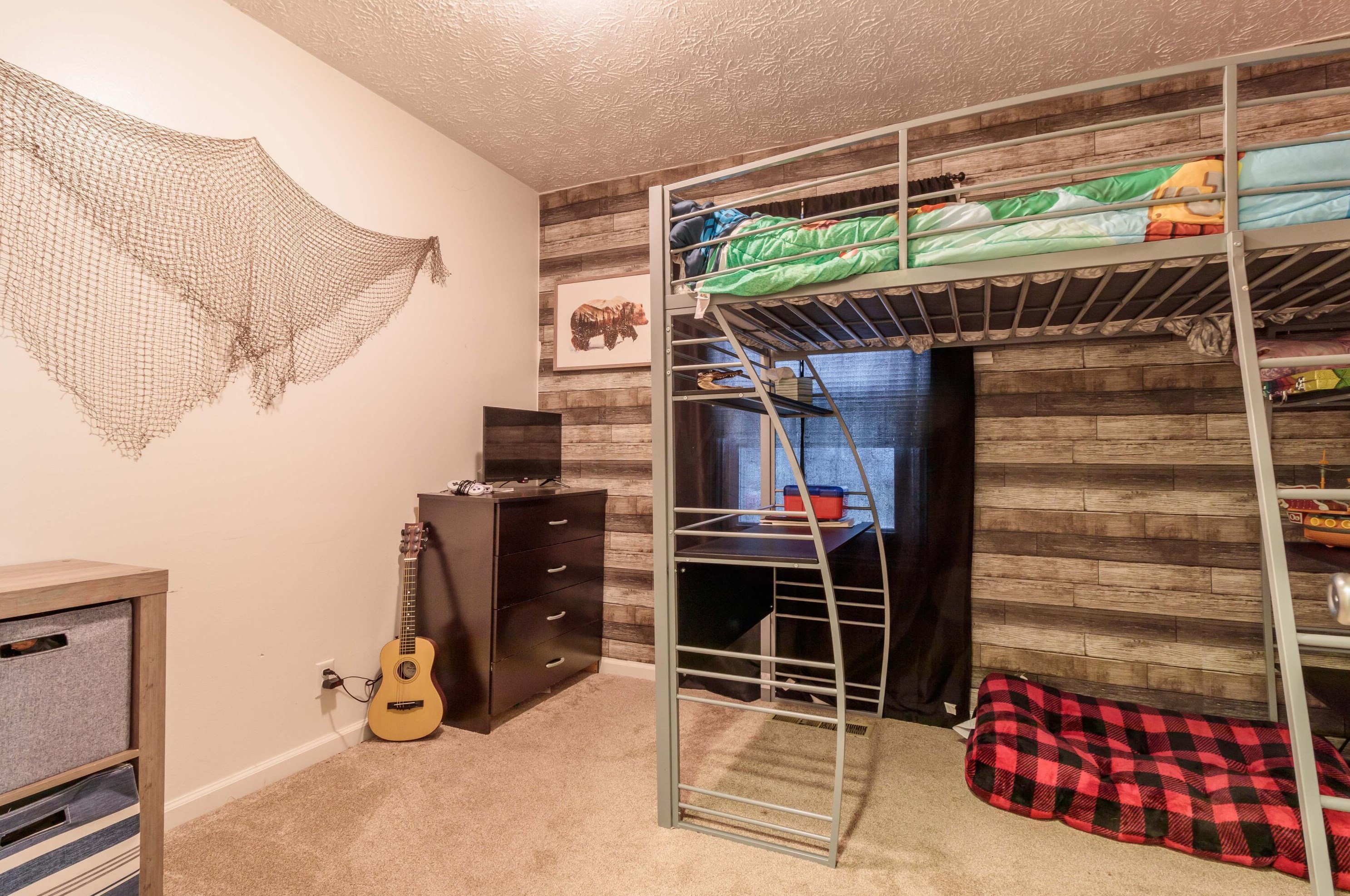 2831 Dolby Dr, Columbus OH 43207-3649 exterior