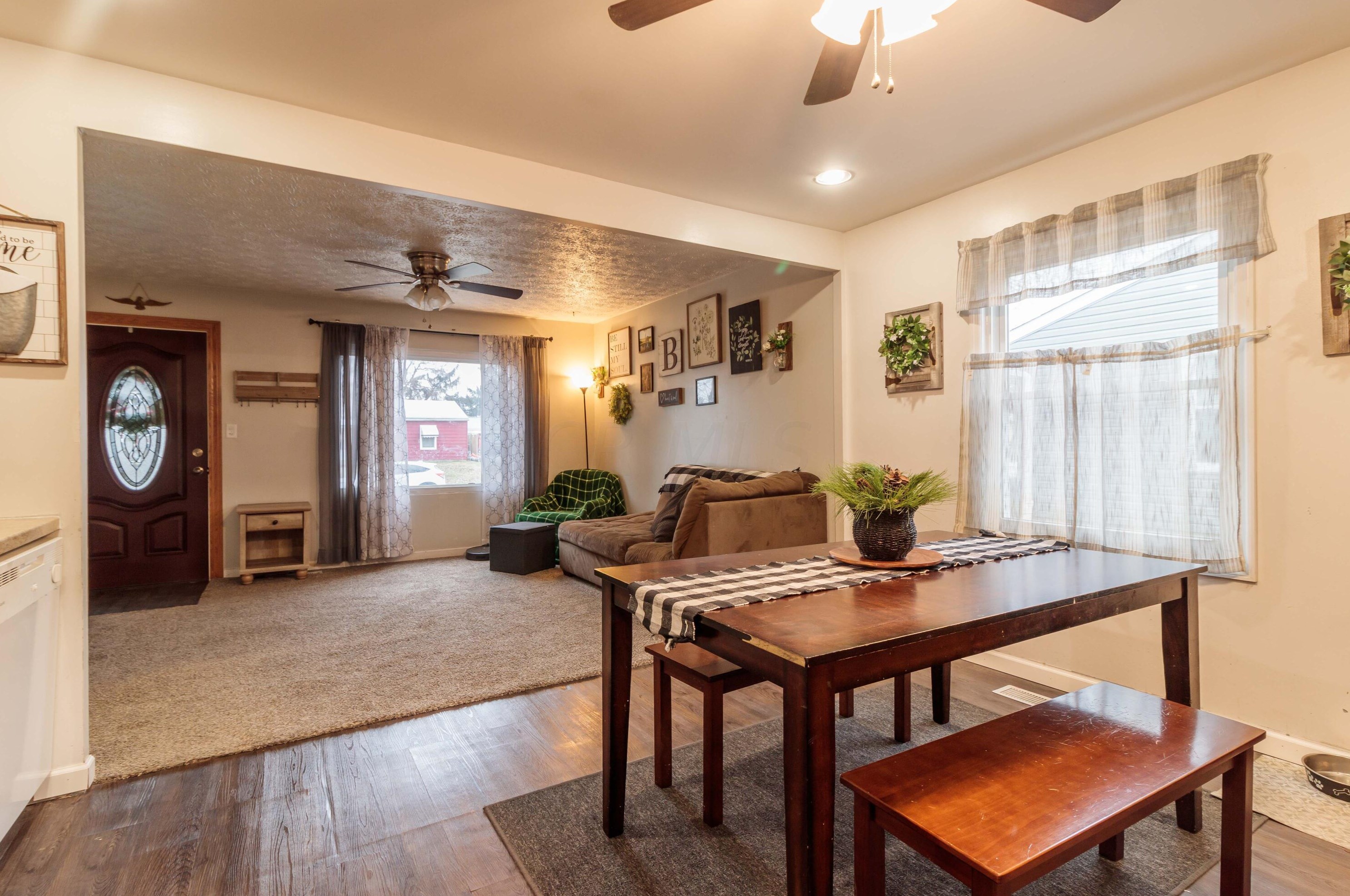 2831 Dolby Dr, Columbus OH 43207-3649 exterior