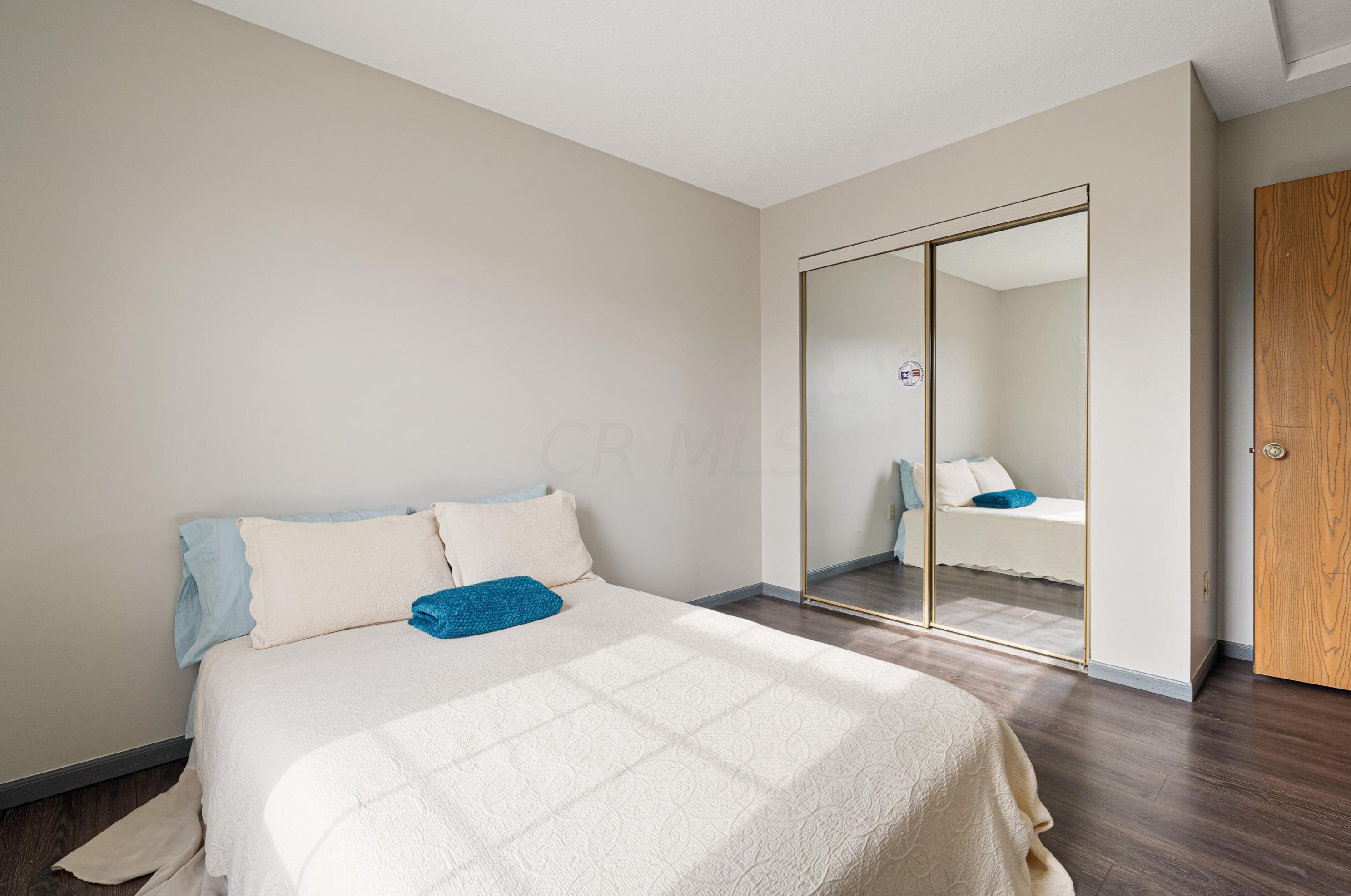 1124 Rendezvous Ln, Columbus OH 43207-7208 exterior