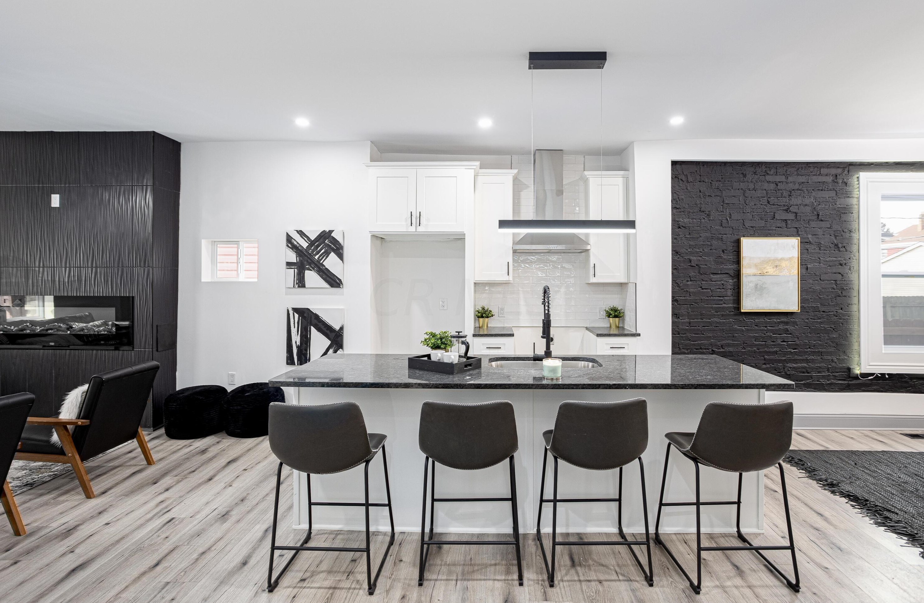 609 Gilbert St, Columbus OH  43205-2616 exterior