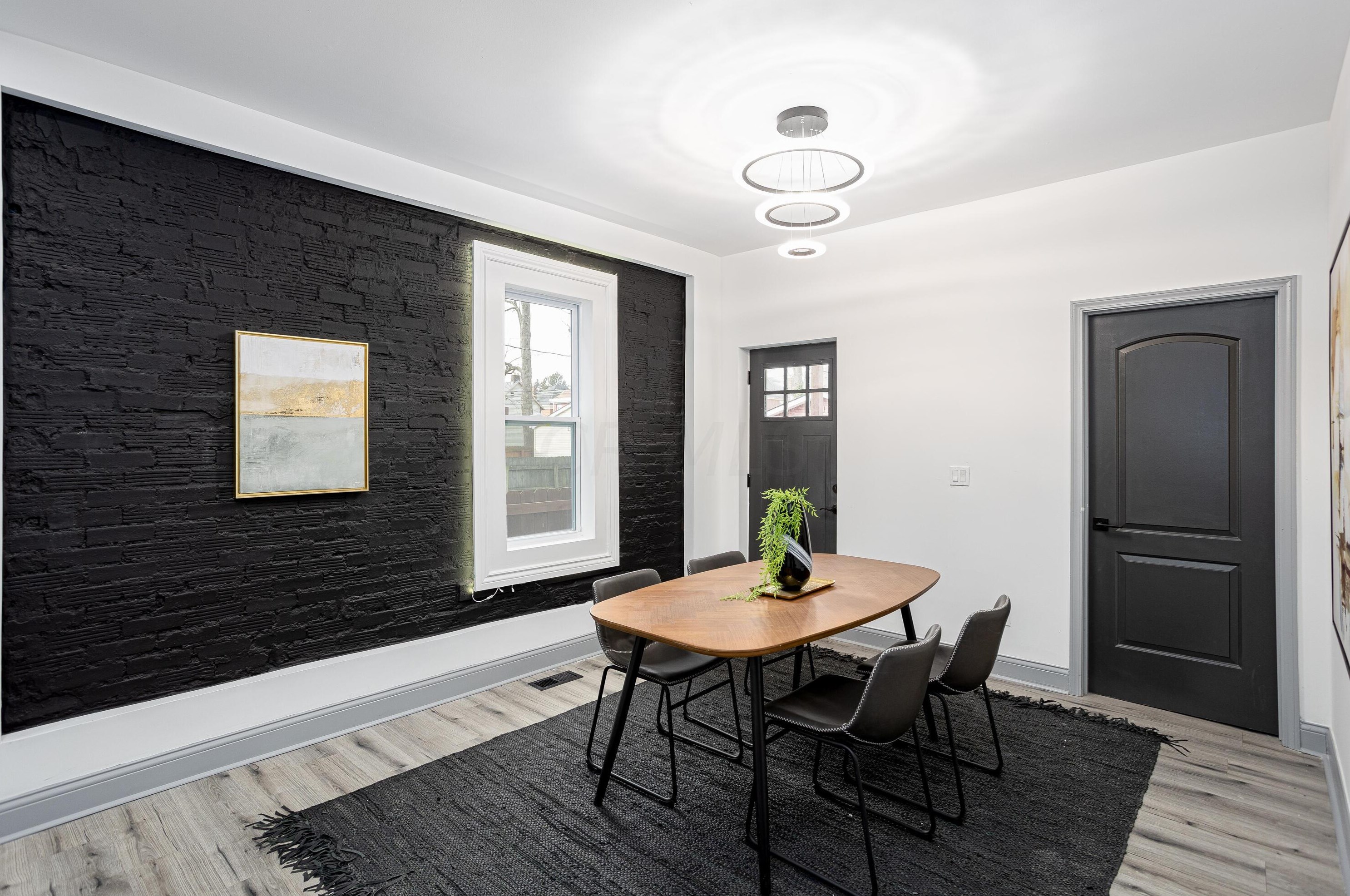 609 Gilbert St, Columbus OH  43205-2616 exterior