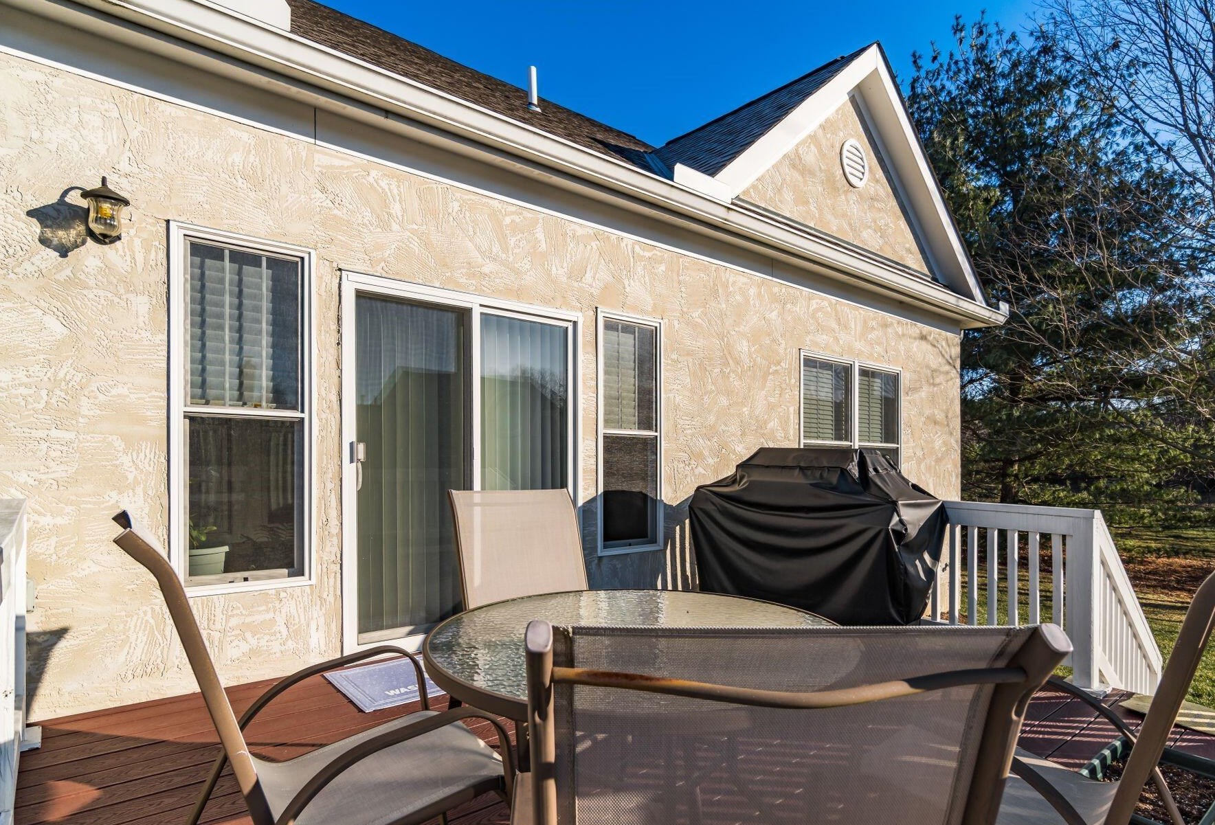 3977 Chelsea Brg Ln, Columbus OH 43230 exterior