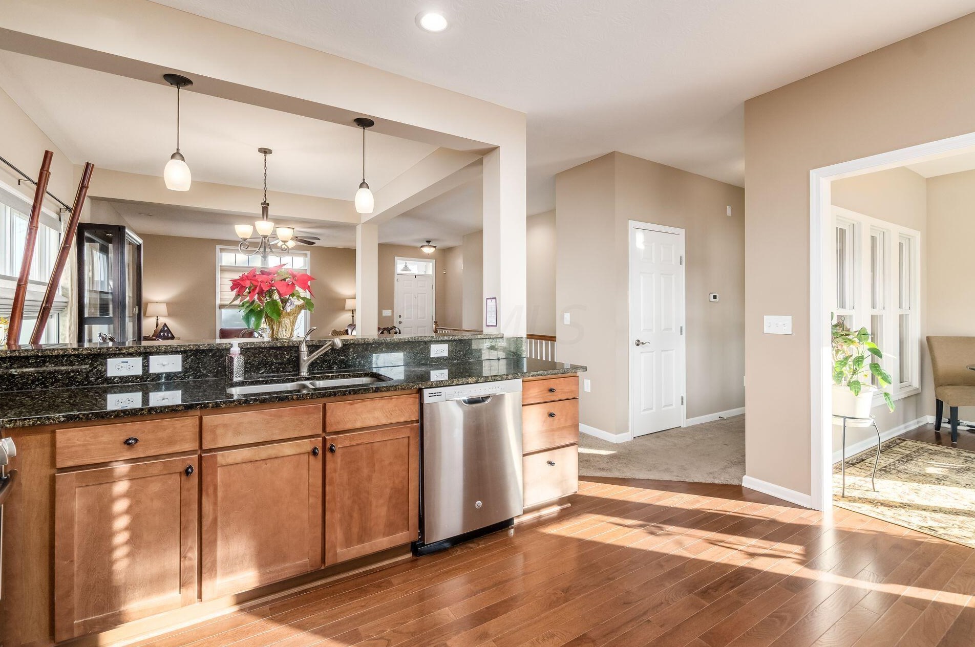 3977 Chelsea Brg Ln, Columbus OH 43230 exterior