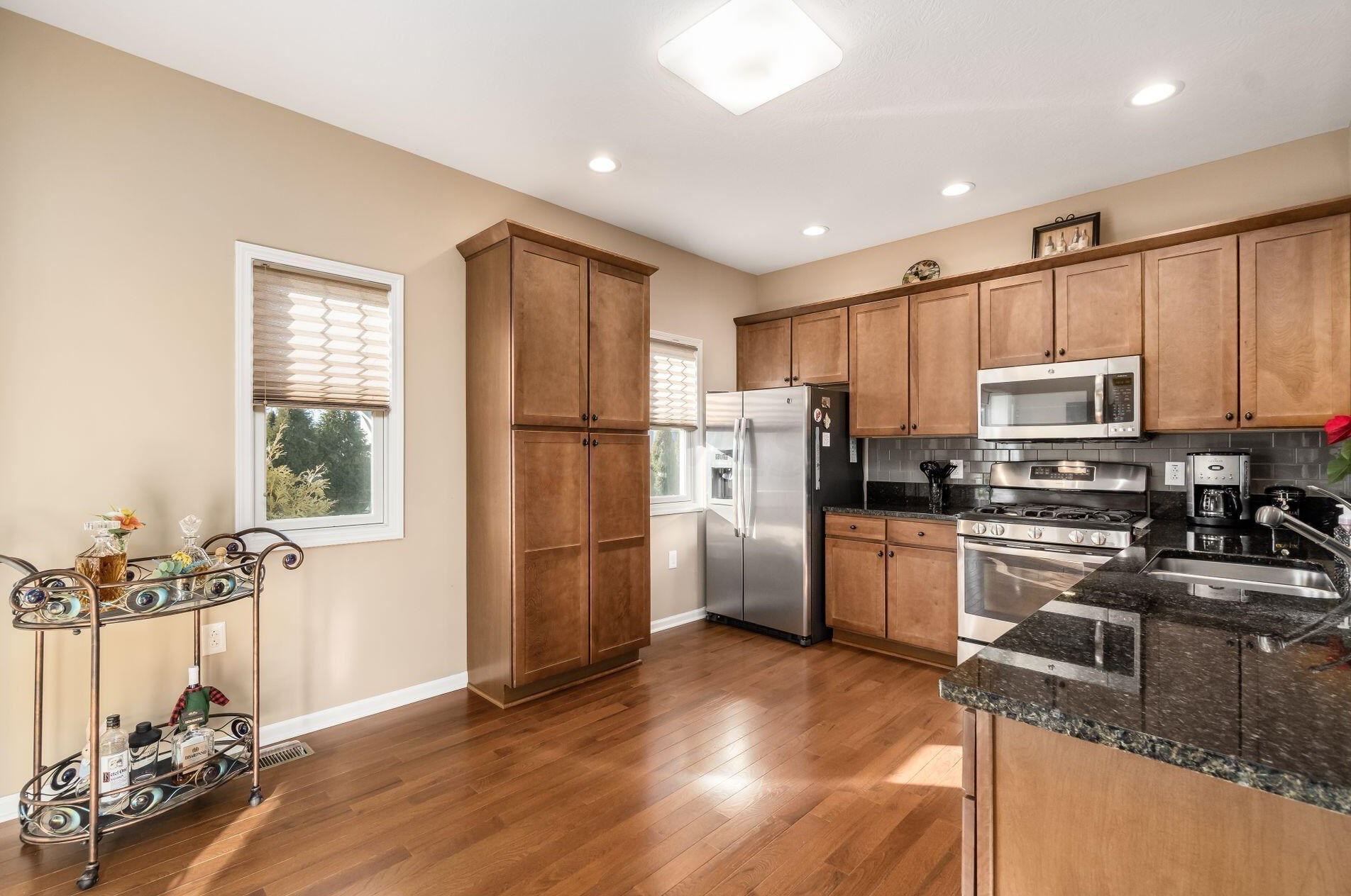 3977 Chelsea Brg Ln, Columbus OH 43230 exterior