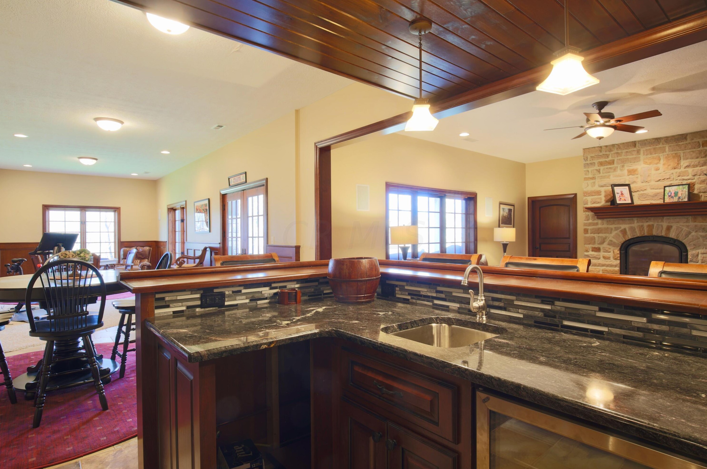 1503 Mdw Dr, Lancaster OH 43130-8280 exterior