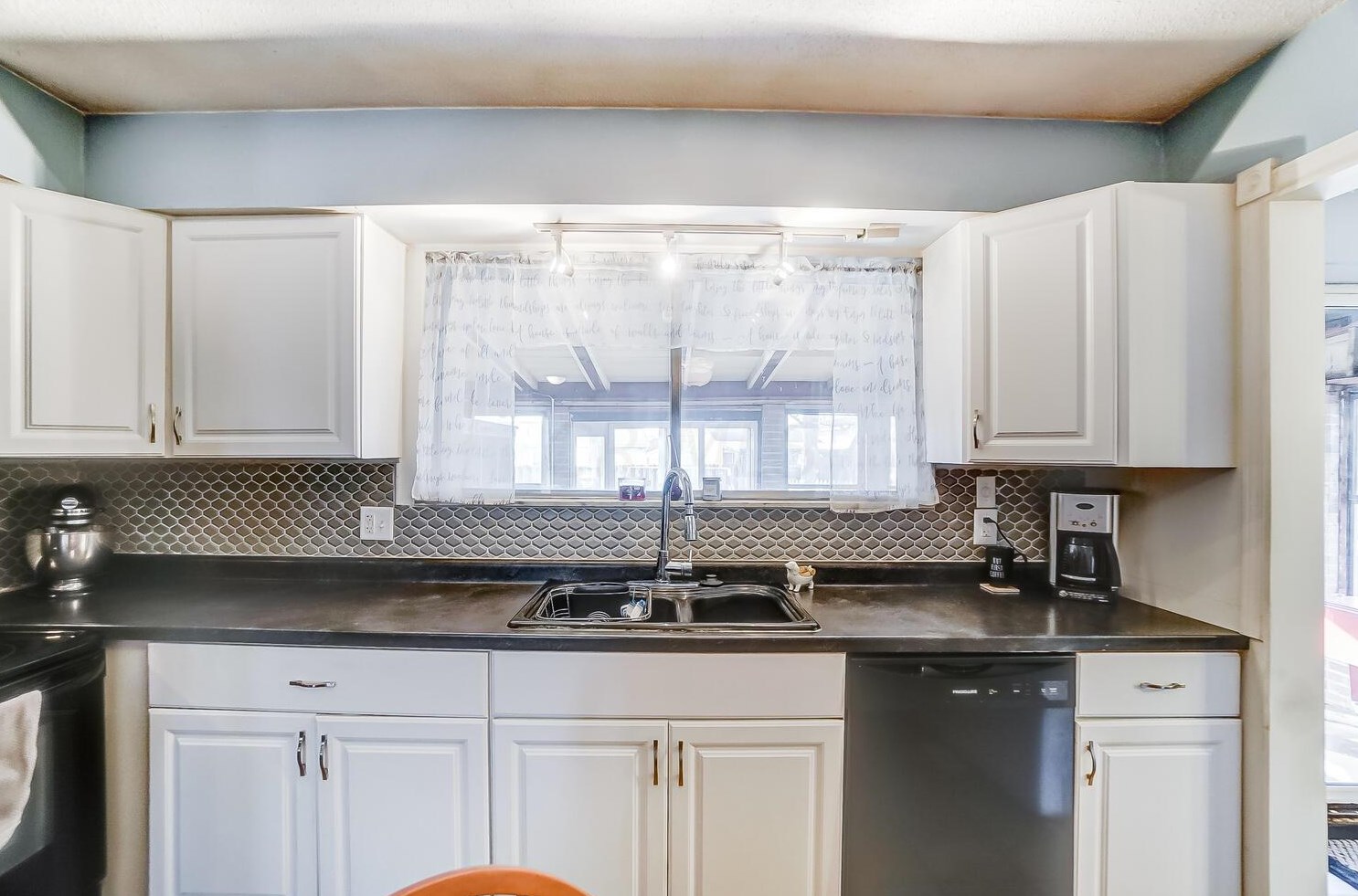 4863 Northtowne Blvd, Columbus OH 43229-5342 exterior