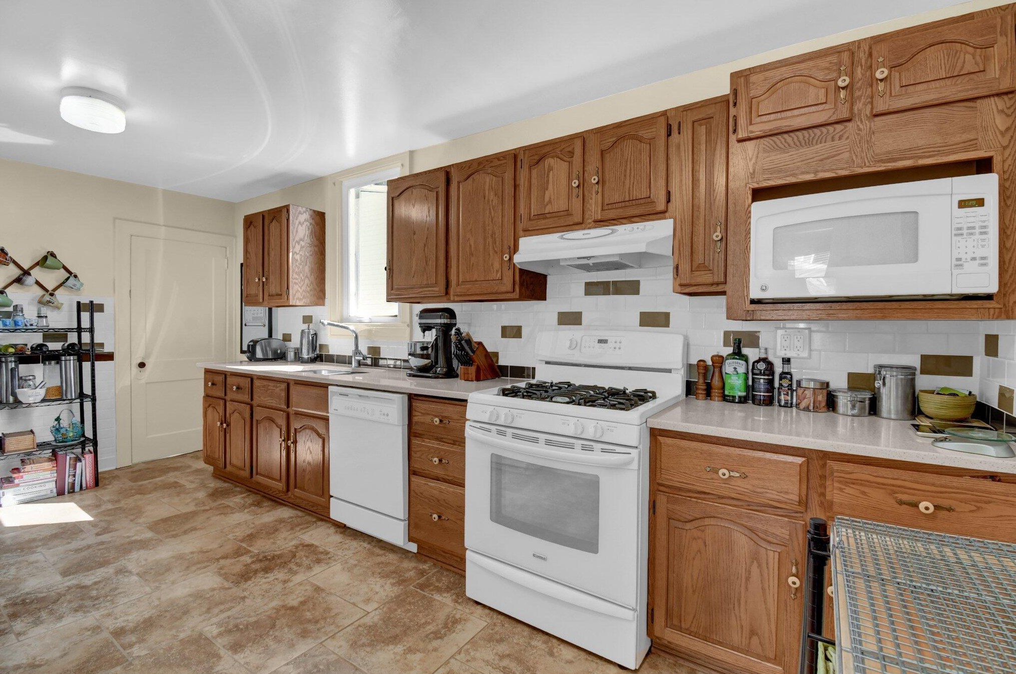 519 Milford Ave, Columbus OH 43202-1311 exterior