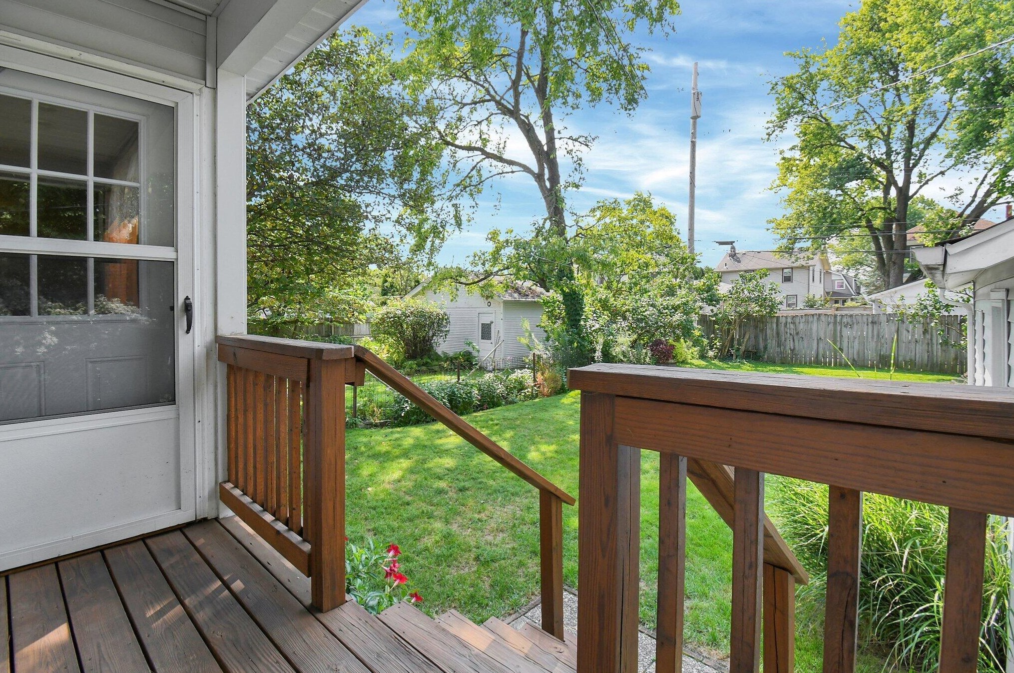 519 Milford Ave, Columbus OH 43202-1311 exterior