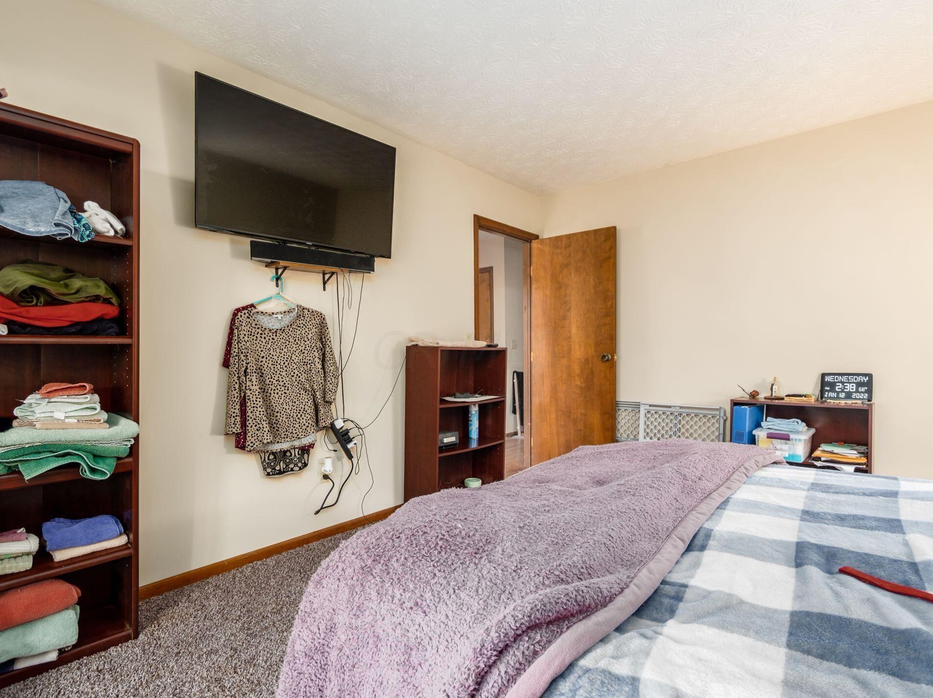 4546 Arlingate Dr, Columbus OH 43220-3068 exterior