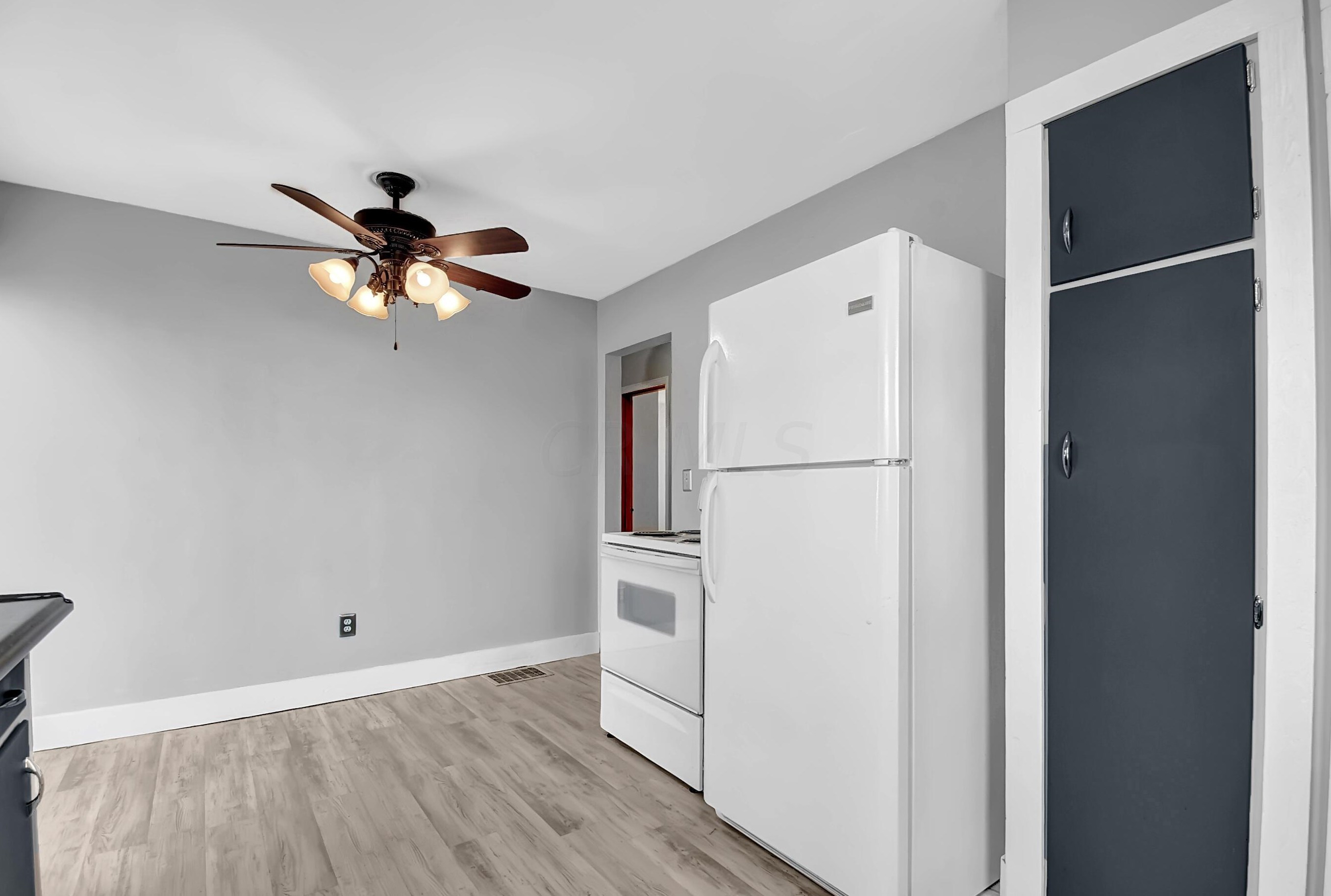 502 Derrer Rd, Columbus OH 43204-1145 exterior