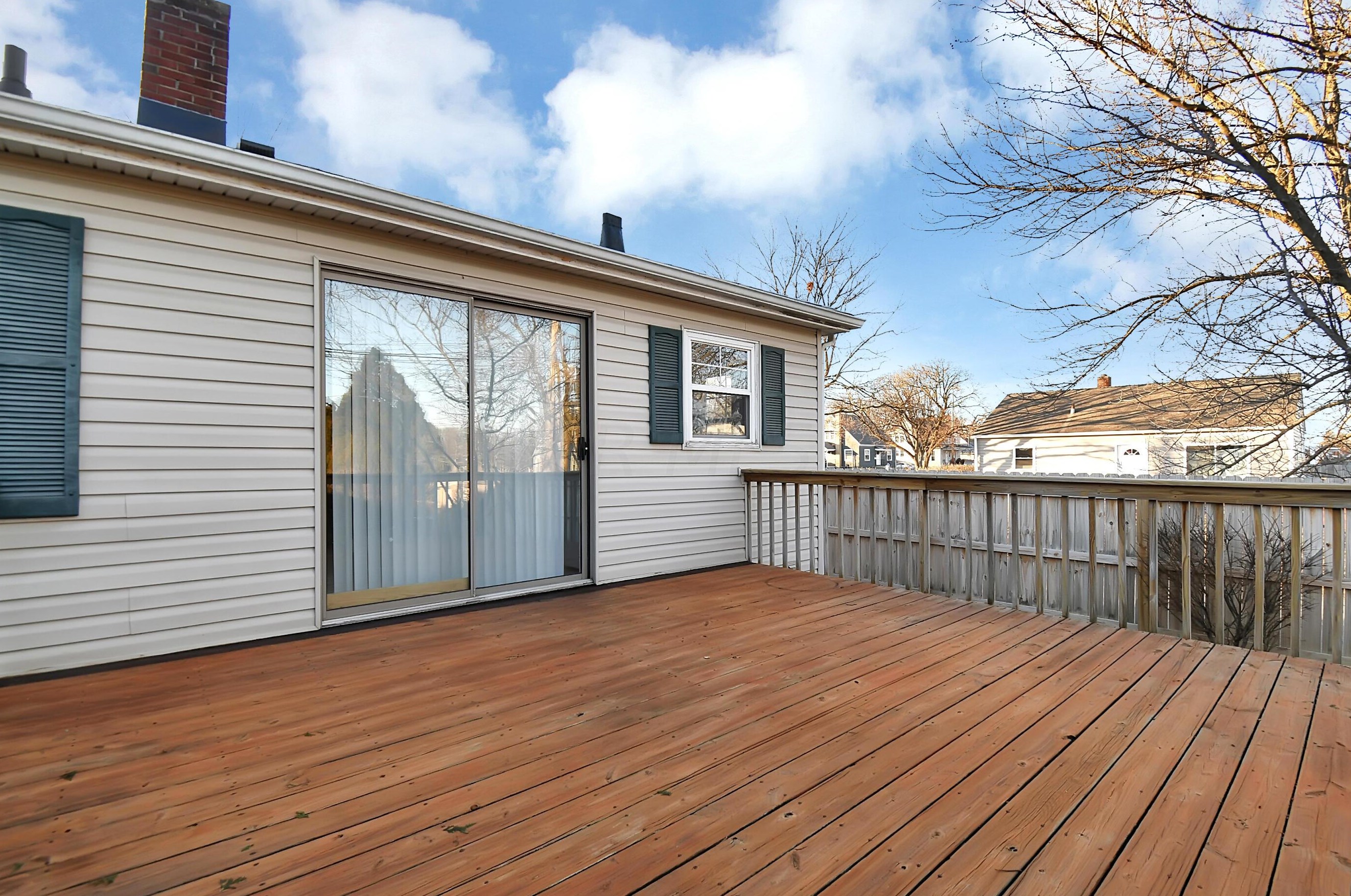 502 Derrer Rd, Columbus OH 43204-1145 exterior