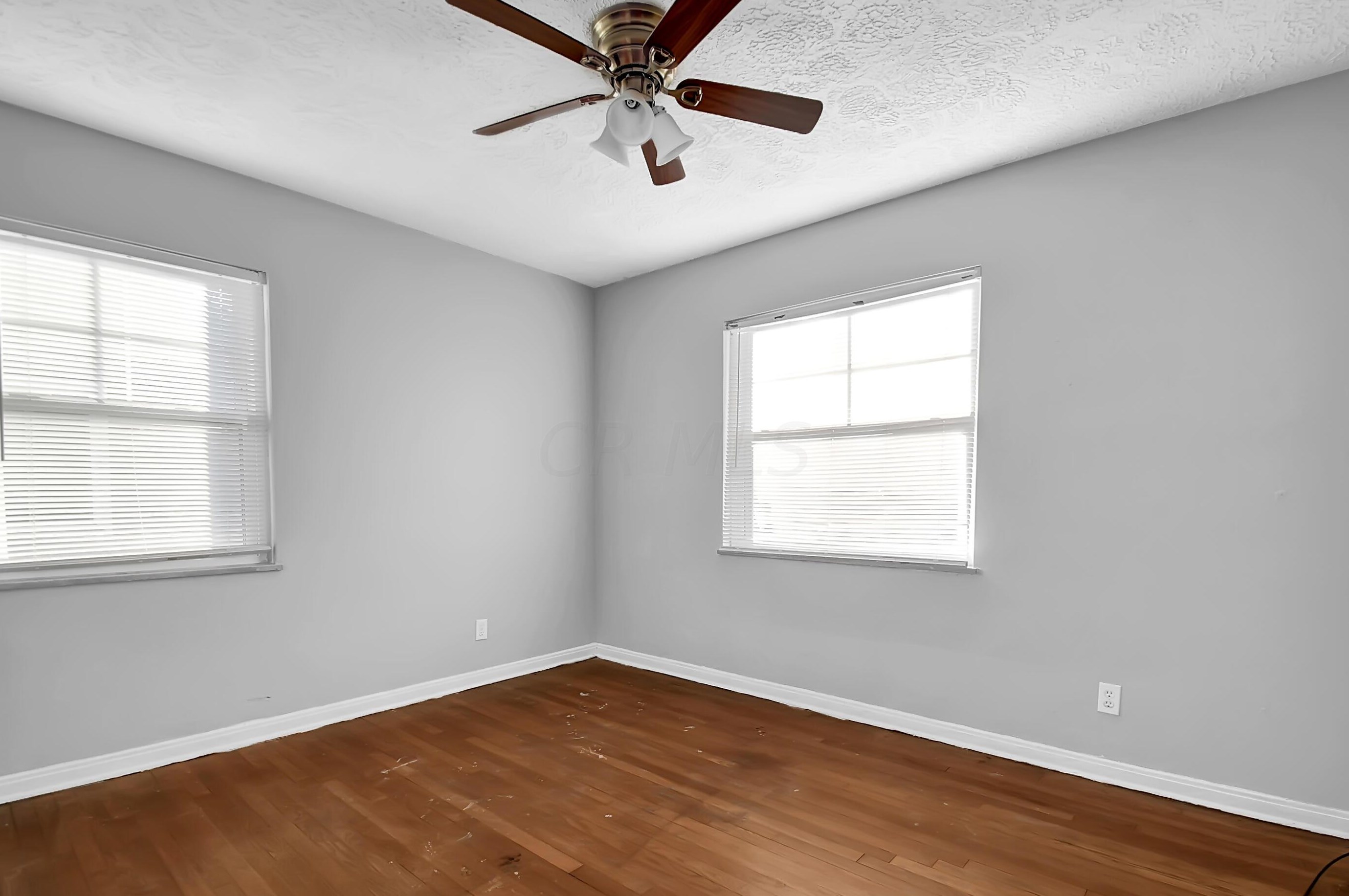 502 Derrer Rd, Columbus OH 43204-1145 exterior