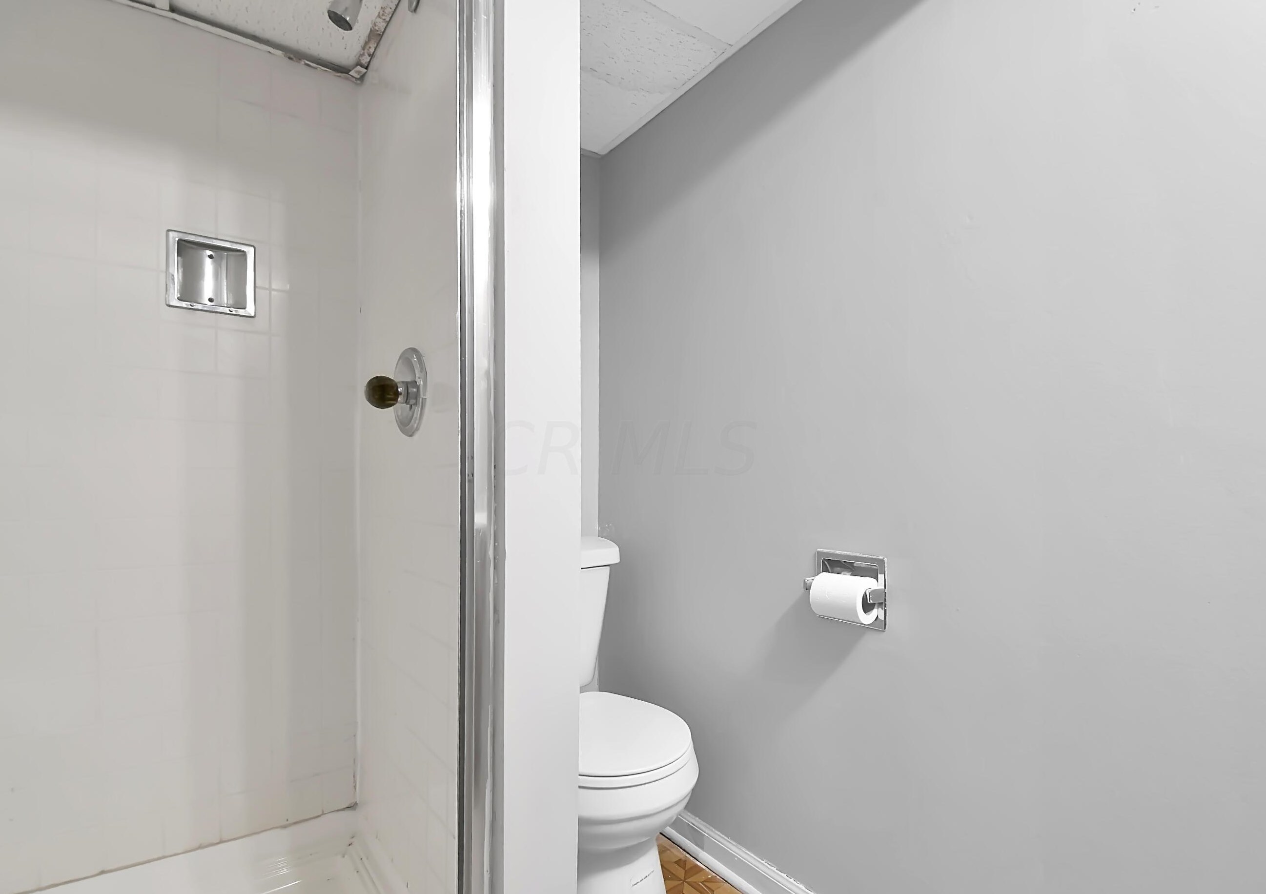 502 Derrer Rd, Columbus OH 43204-1145 exterior