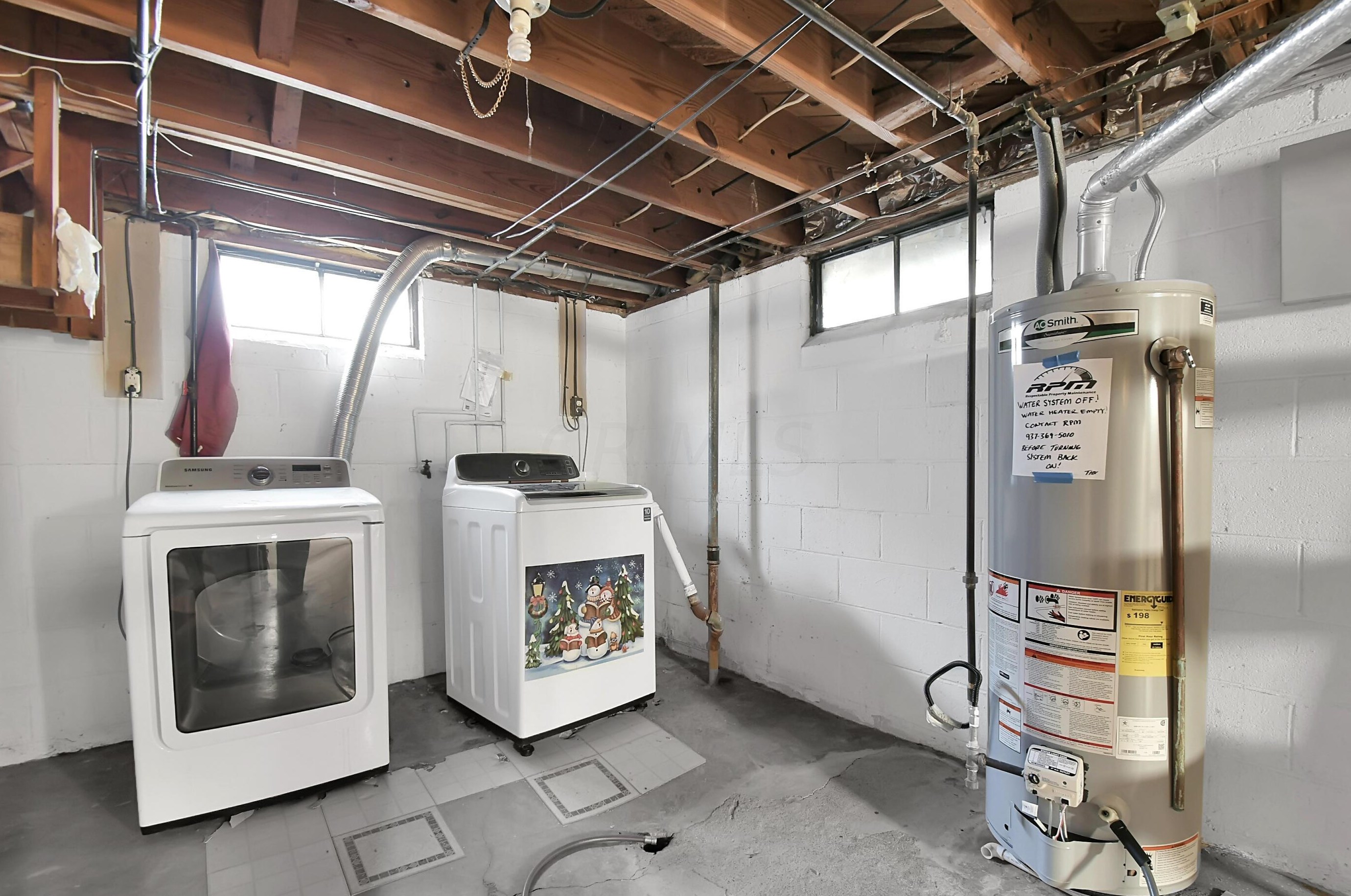 502 Derrer Rd, Columbus OH 43204-1145 exterior