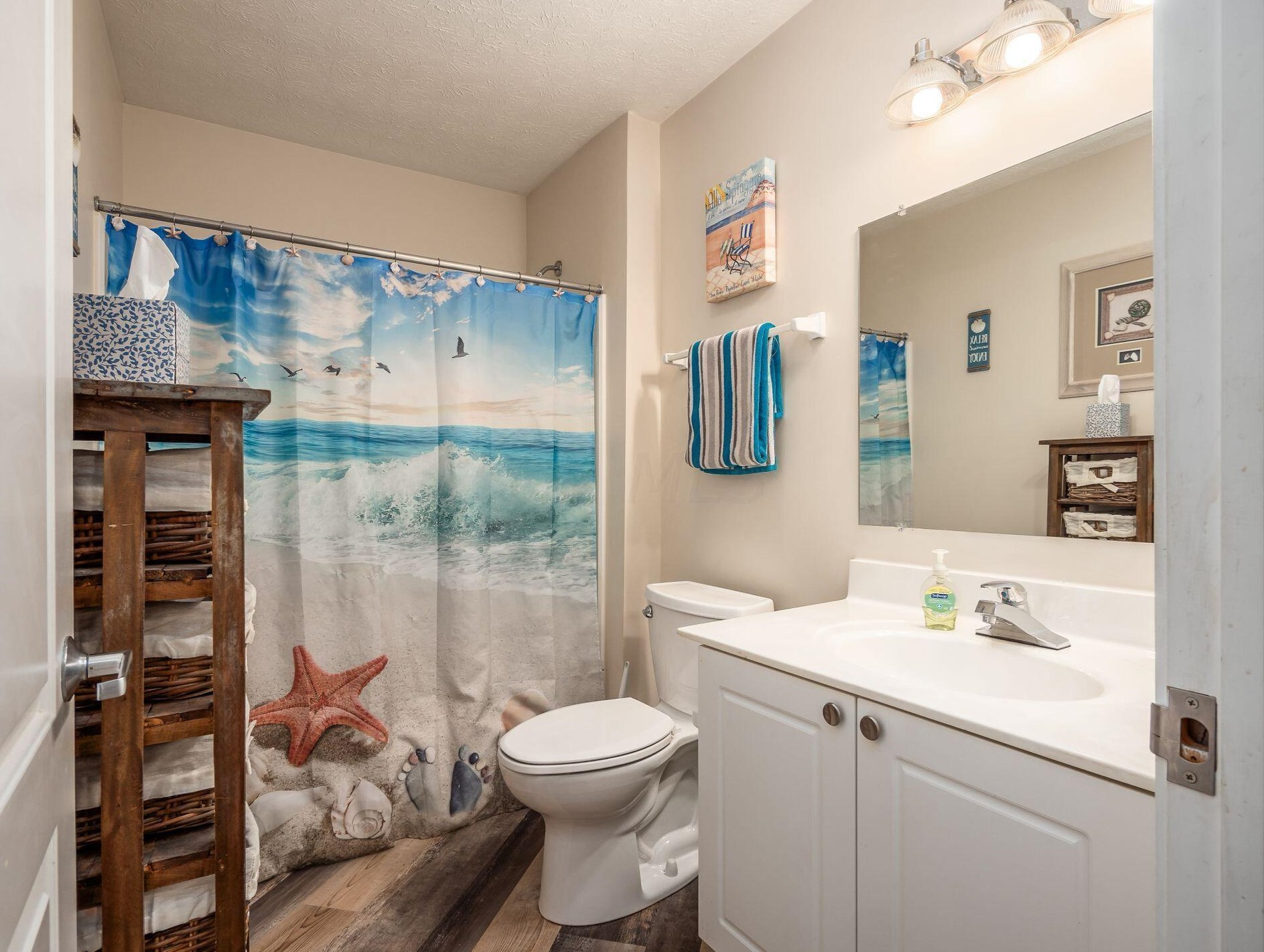 1955 Fortstone Ln, Columbus OH exterior