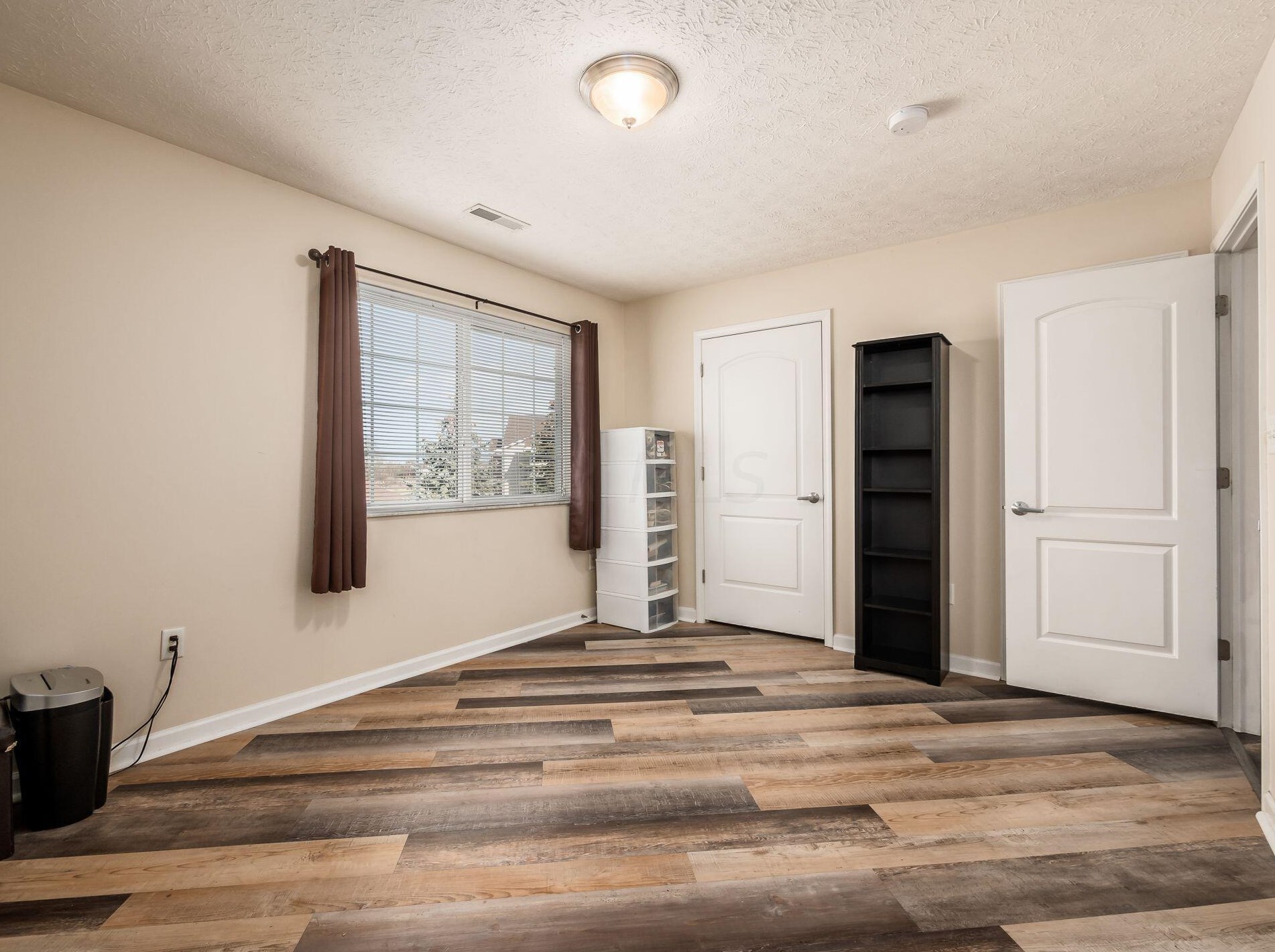 1955 Fortstone Ln, Columbus OH exterior