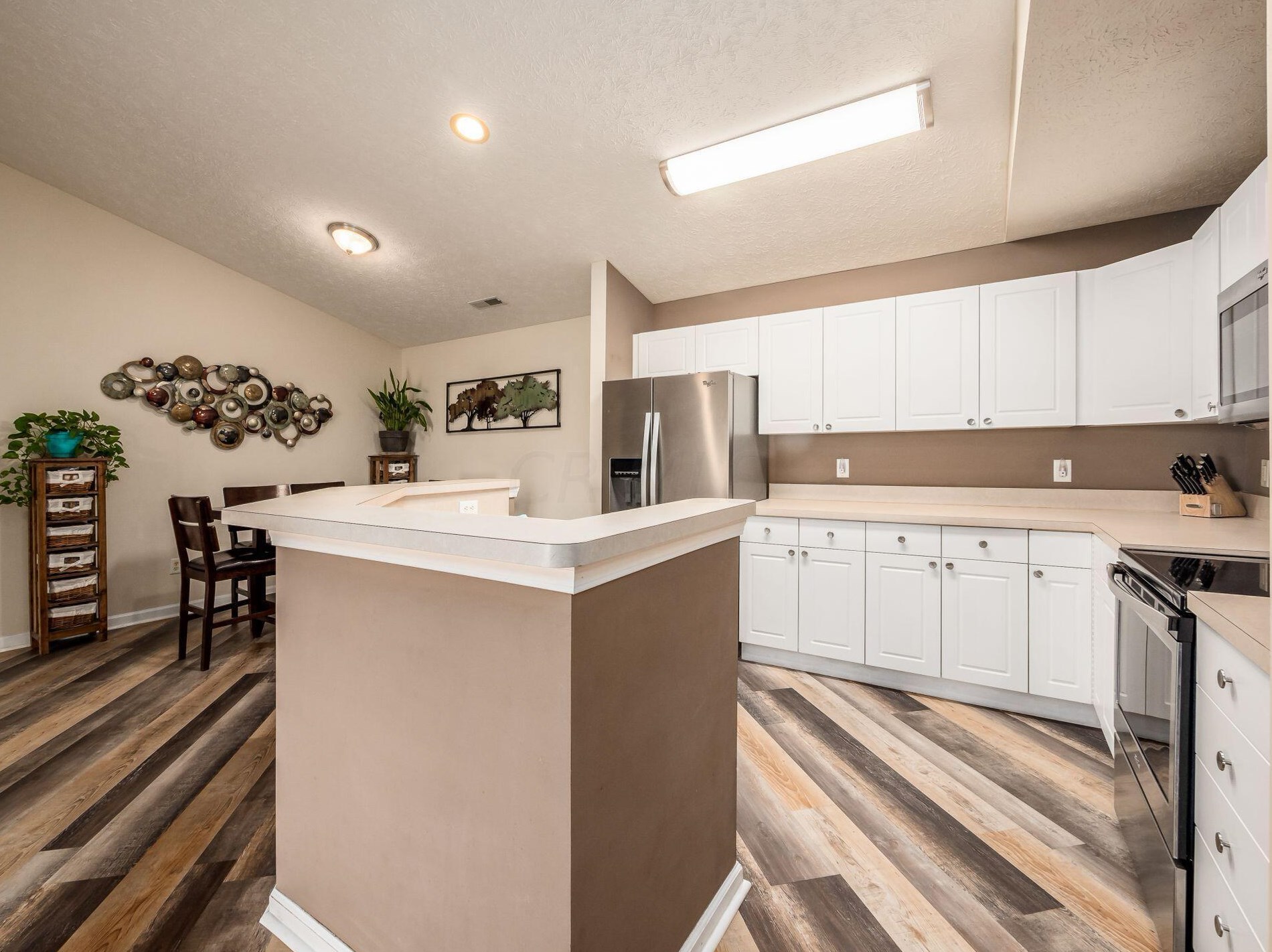 1955 Fortstone Ln, Columbus OH exterior