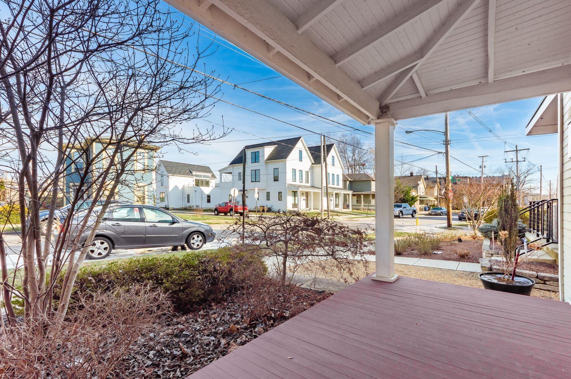 161 4 Ave, Columbus OH 43201-3770 exterior