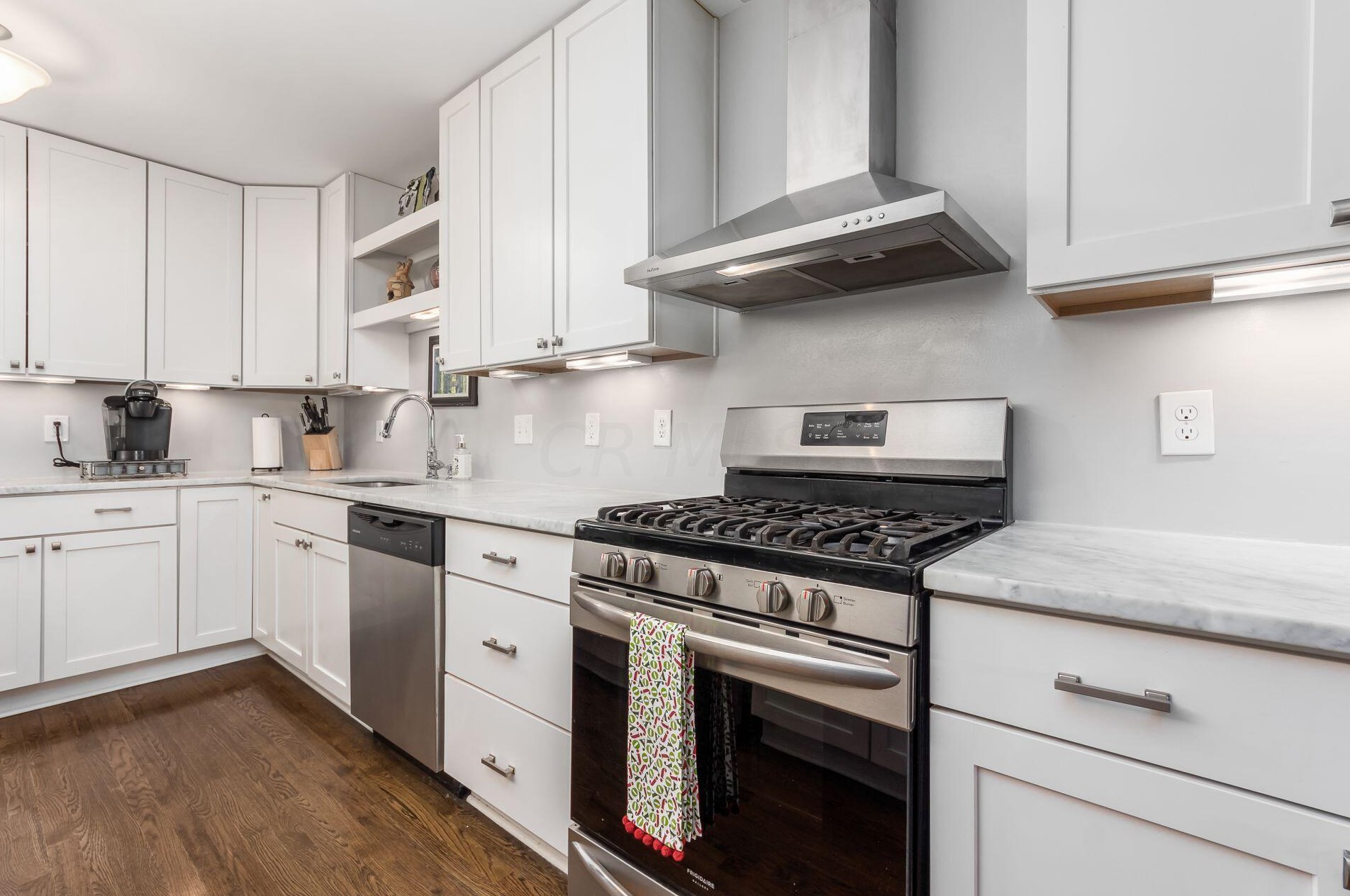 161 4 Ave, Columbus OH 43201-3770 exterior