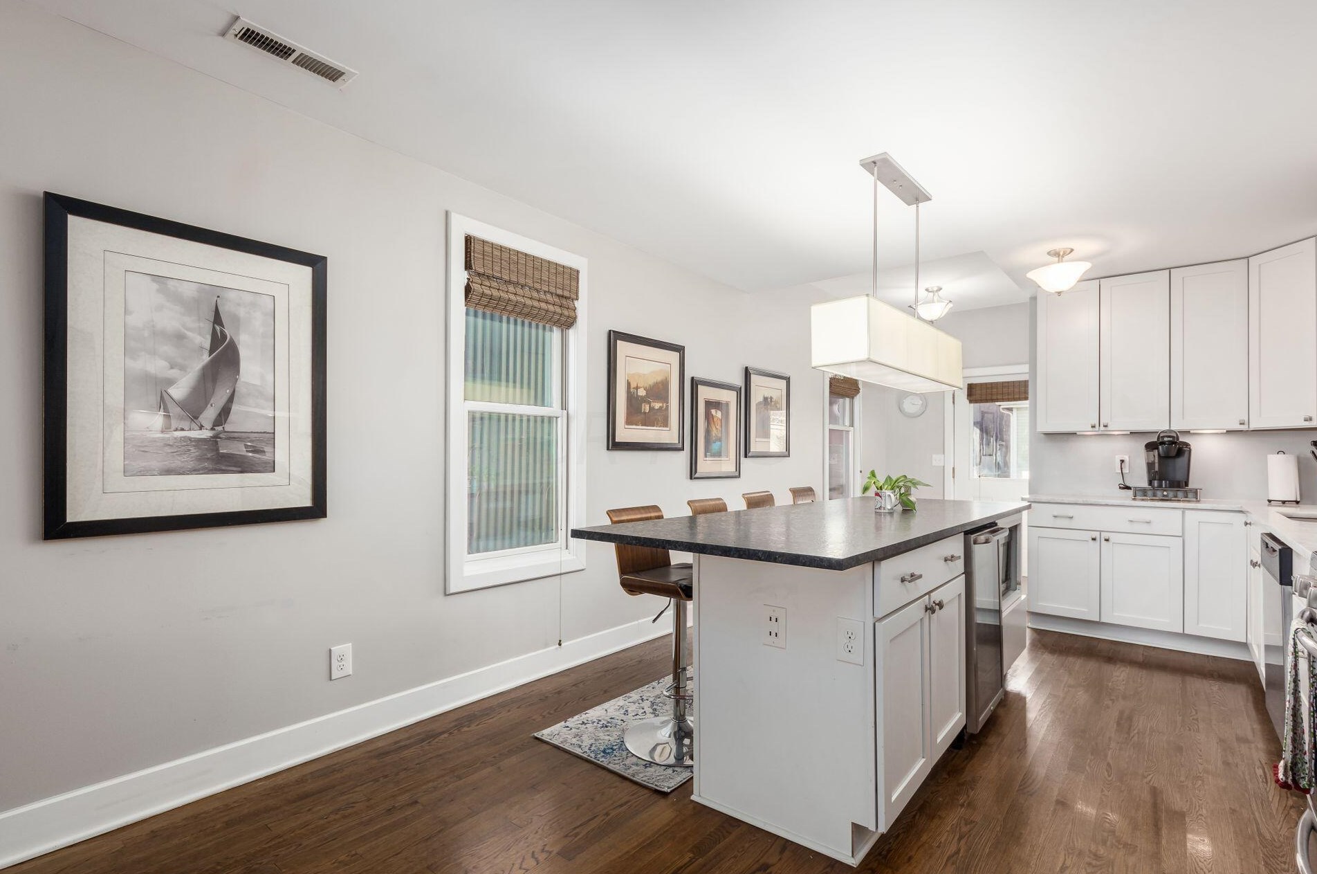 161 4 Ave, Columbus OH 43201-3770 exterior