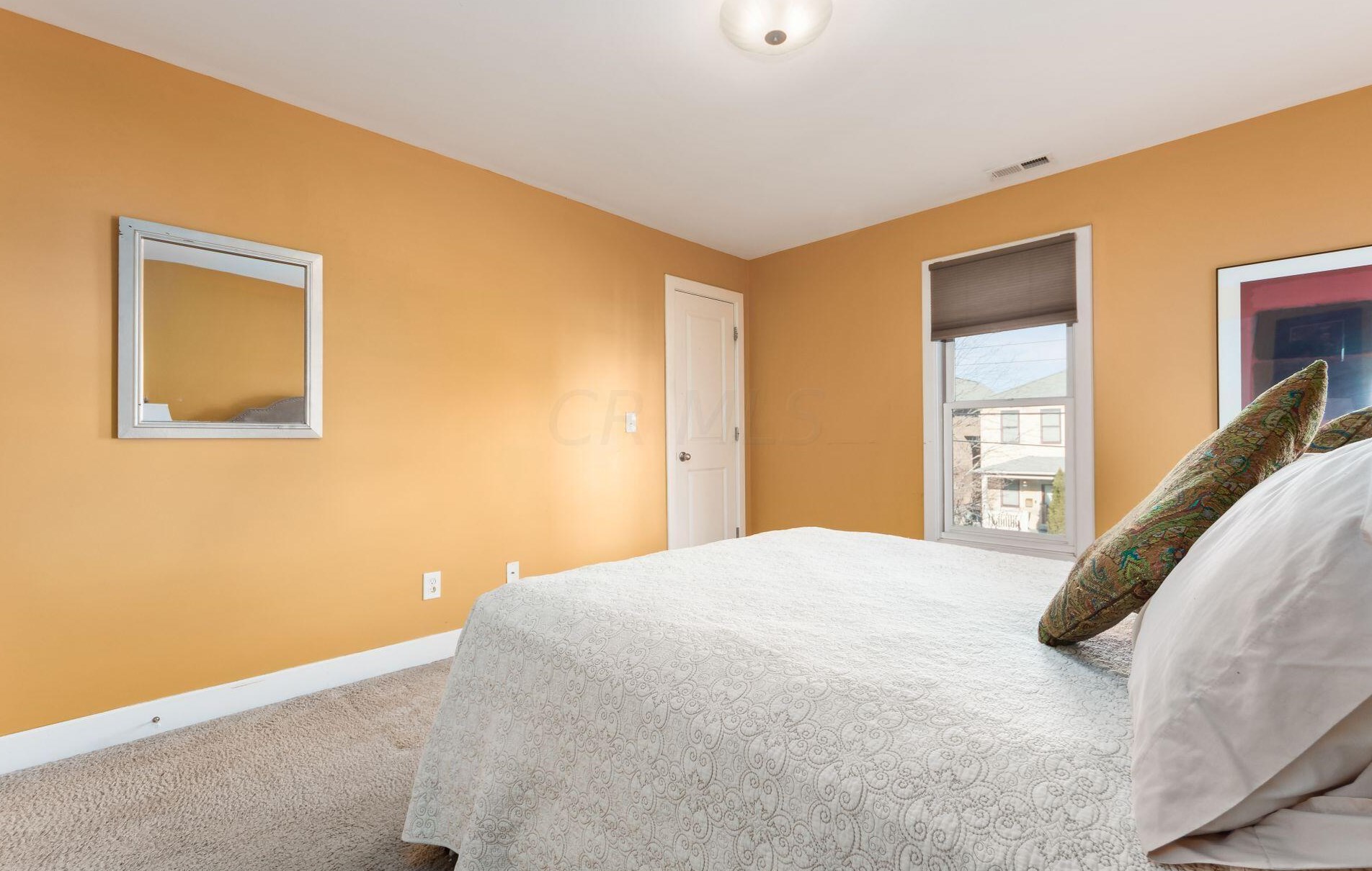 161 4 Ave, Columbus OH 43201-3770 exterior