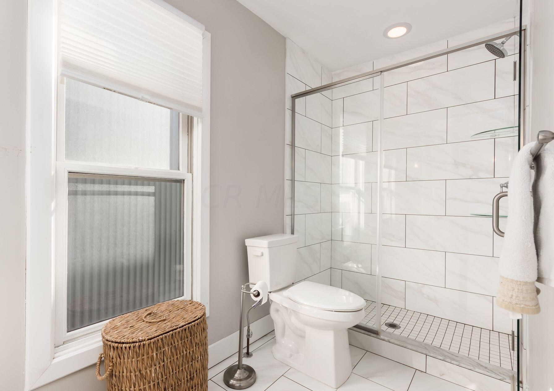 161 4 Ave, Columbus OH 43201-3770 exterior