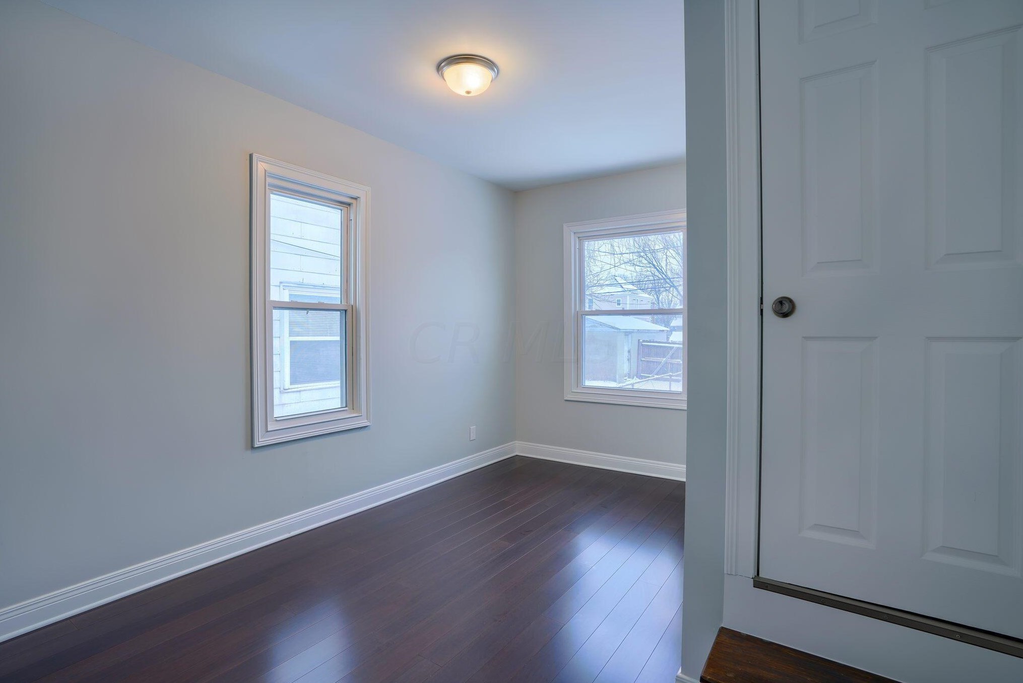 320 Clarendon Ave, Columbus OH 43223-1052 exterior