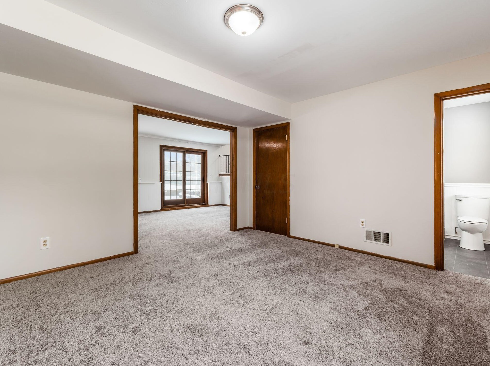 953 Larkstone, Columbus OH 43235-3422 exterior