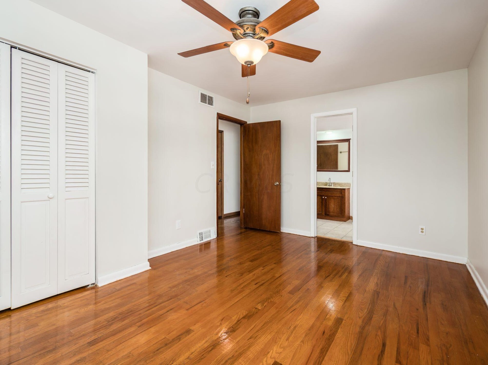 953 Larkstone, Columbus OH 43235-3422 exterior