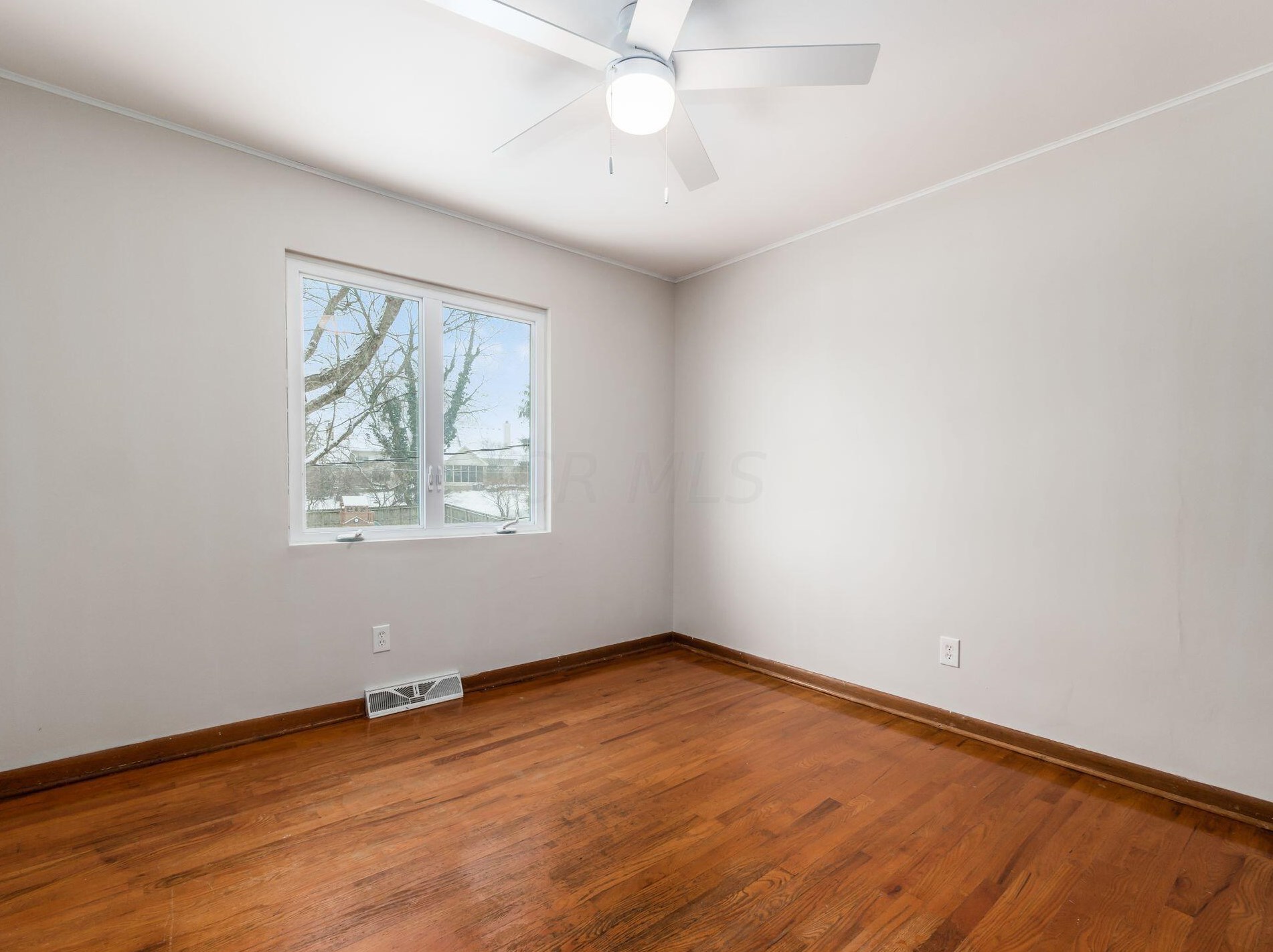 953 Larkstone, Columbus OH 43235-3422 exterior