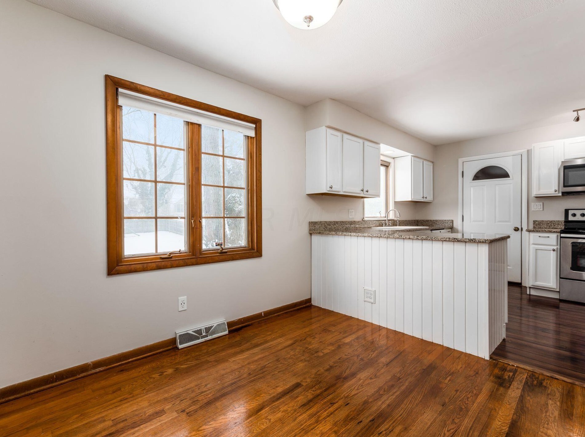 953 Larkstone, Columbus OH 43235-3422 exterior