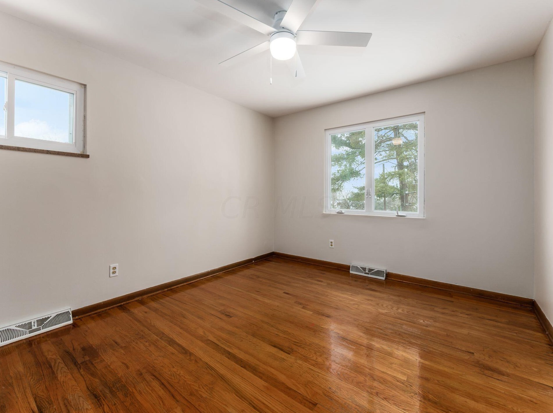 953 Larkstone, Columbus OH 43235-3422 exterior