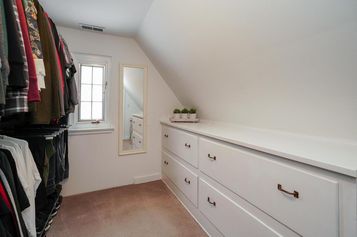 1475 Essex Rd, Columbus OH 43221-3841 exterior