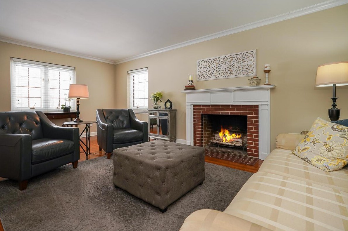 1475 Essex Rd, Columbus OH 43221-3841 exterior